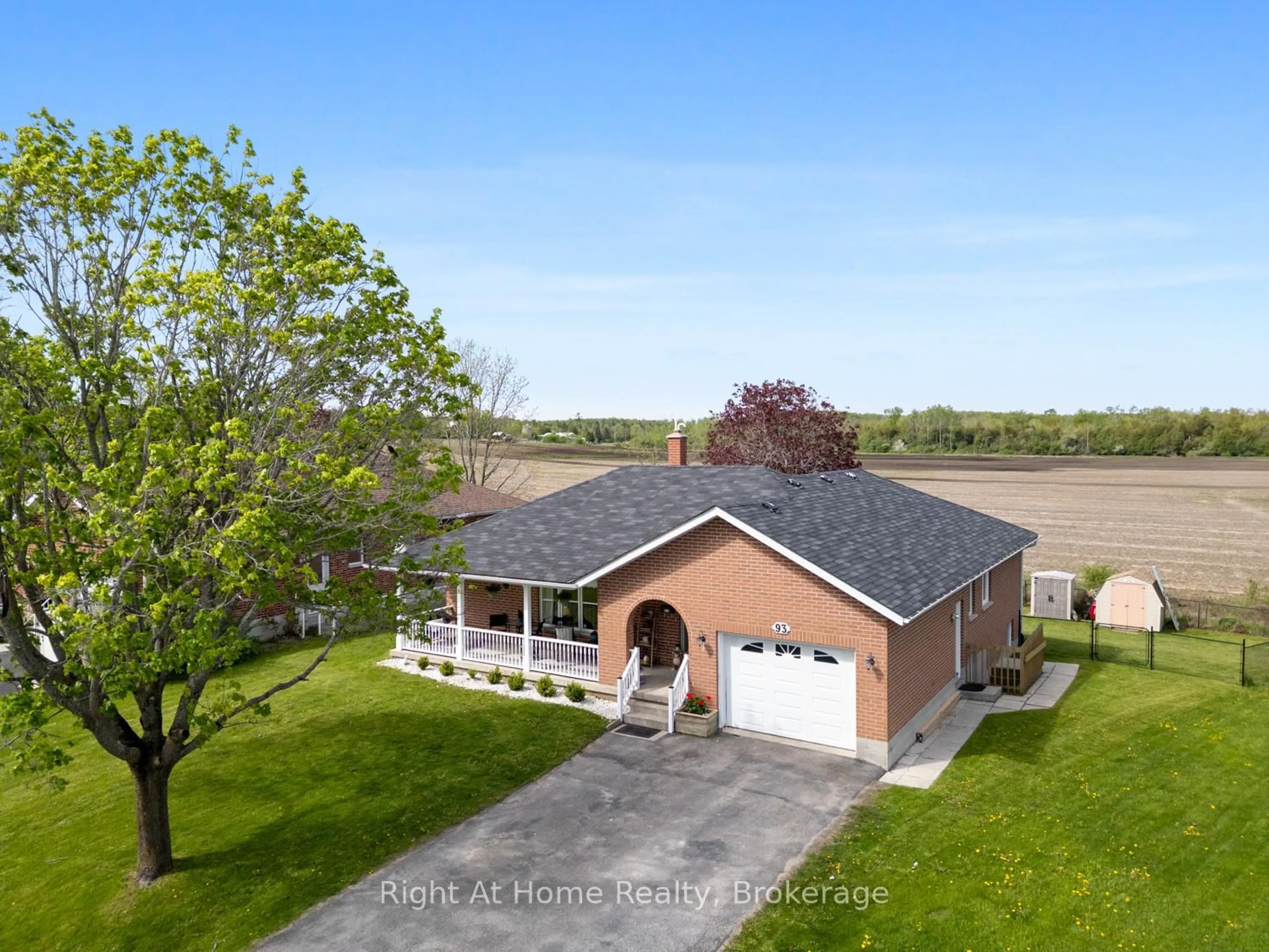 A pic from outside/outdoor area/front of a property/back of a property/a pic from drone, unknown for 93 Riverlea Rd, Brock Ontario L0E 1E0