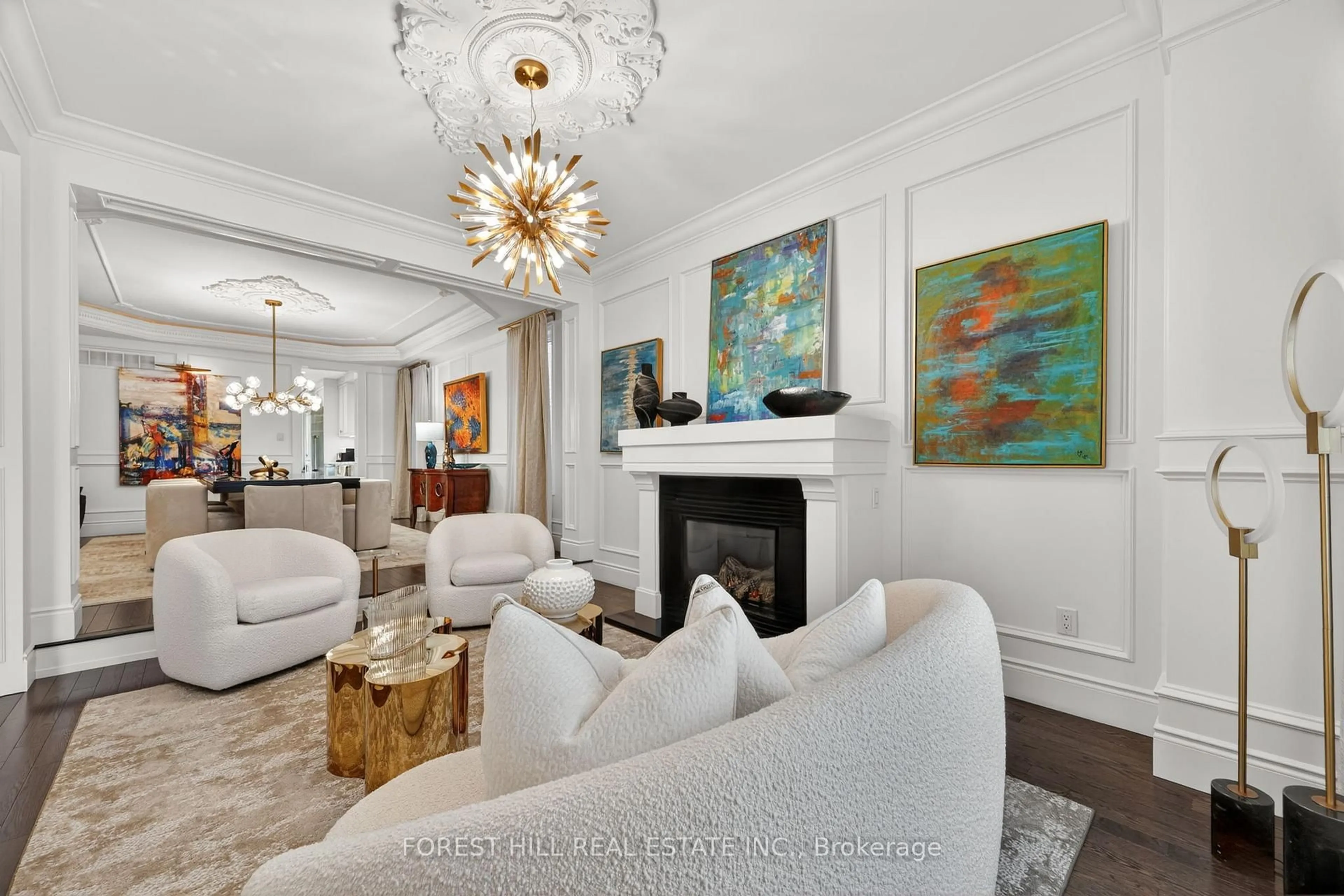 Living room with furniture, unknown for 111 Vines Pl, Aurora Ontario L4G 0R7