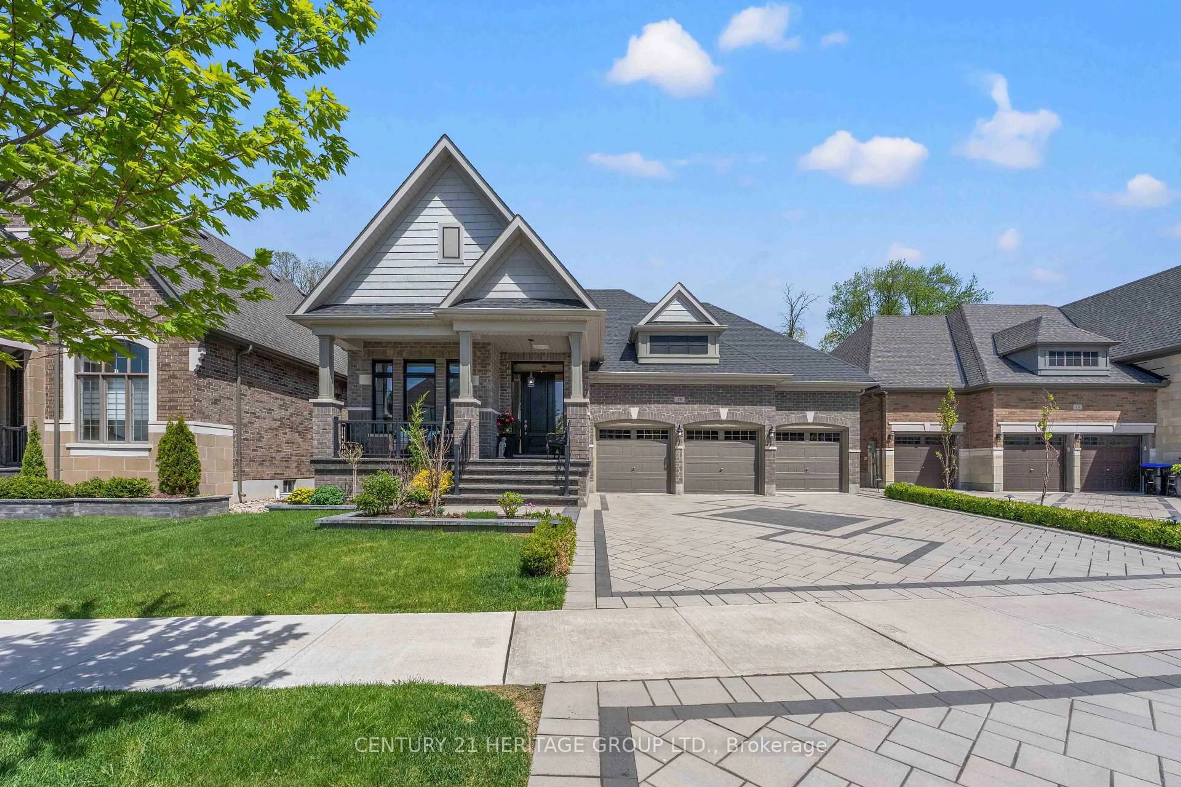 Home with brick exterior material, street for 18 Mumberson St, Innisfil Ontario L0L 1L0