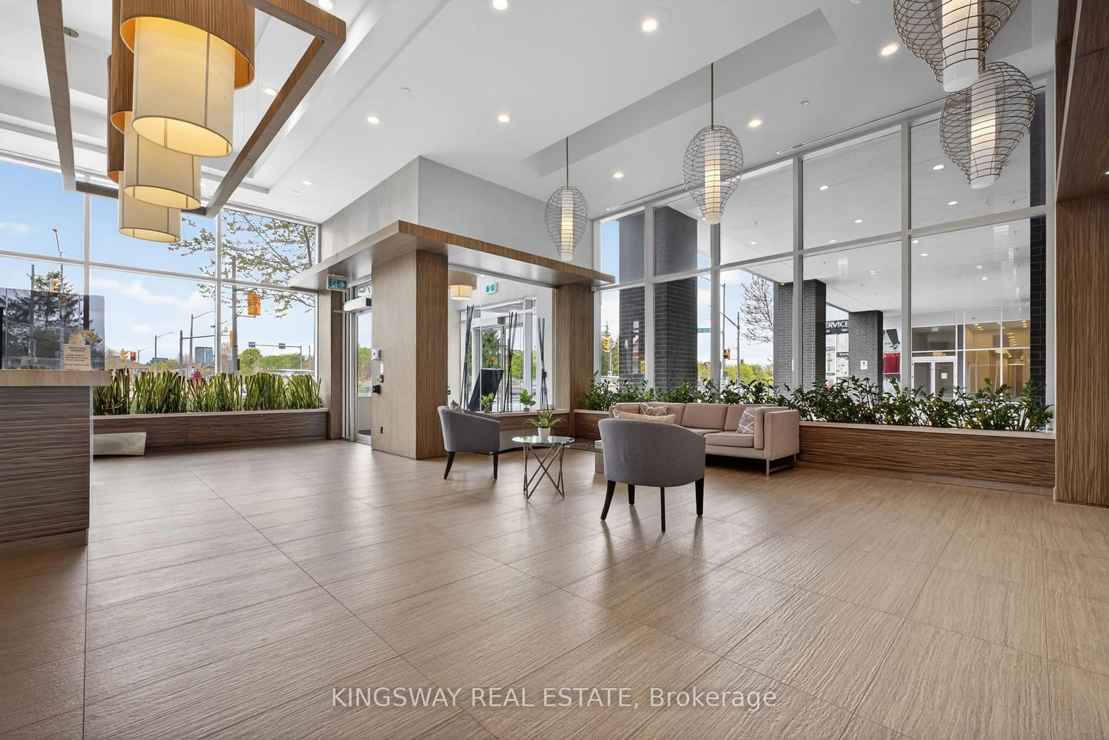 Lobby for 8763 Bayview Ave #221, Richmond Hill Ontario L4B 3V1