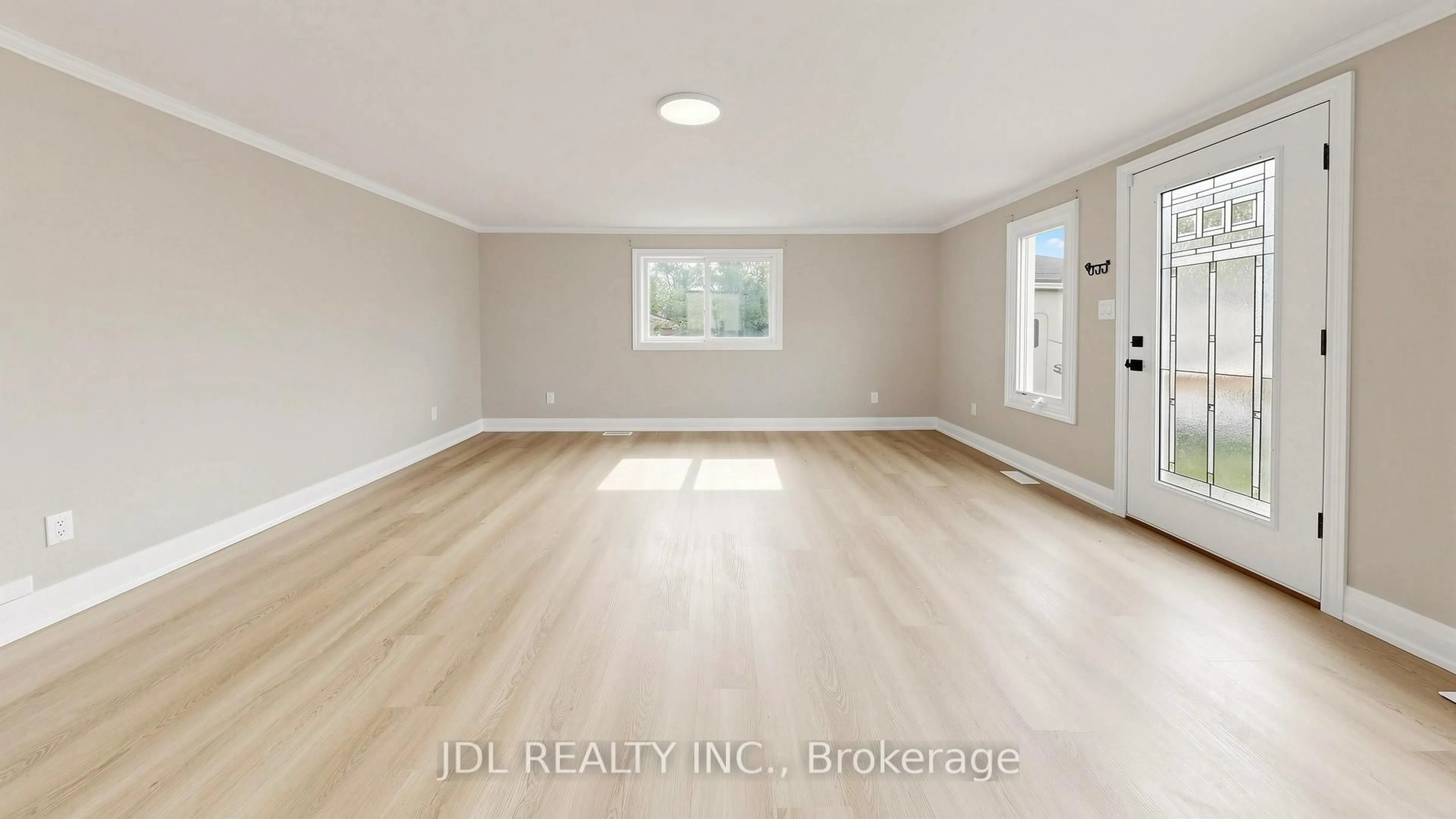 A pic of a room for 245 Royal Rd, Georgina Ontario L4P 2T9