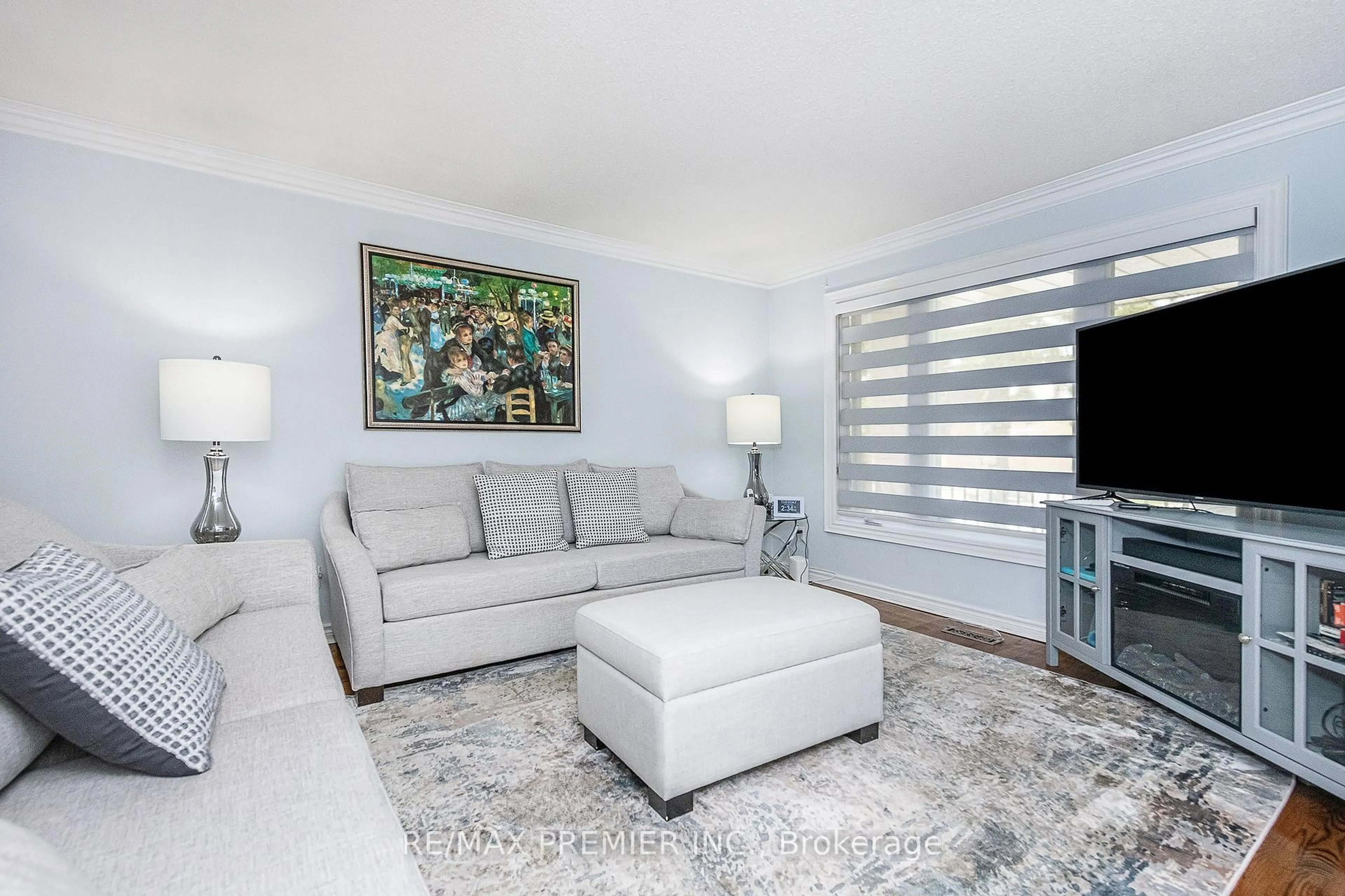Living room with furniture, unknown for 175 Medallion Blvd, Vaughan Ontario L4L 8R7
