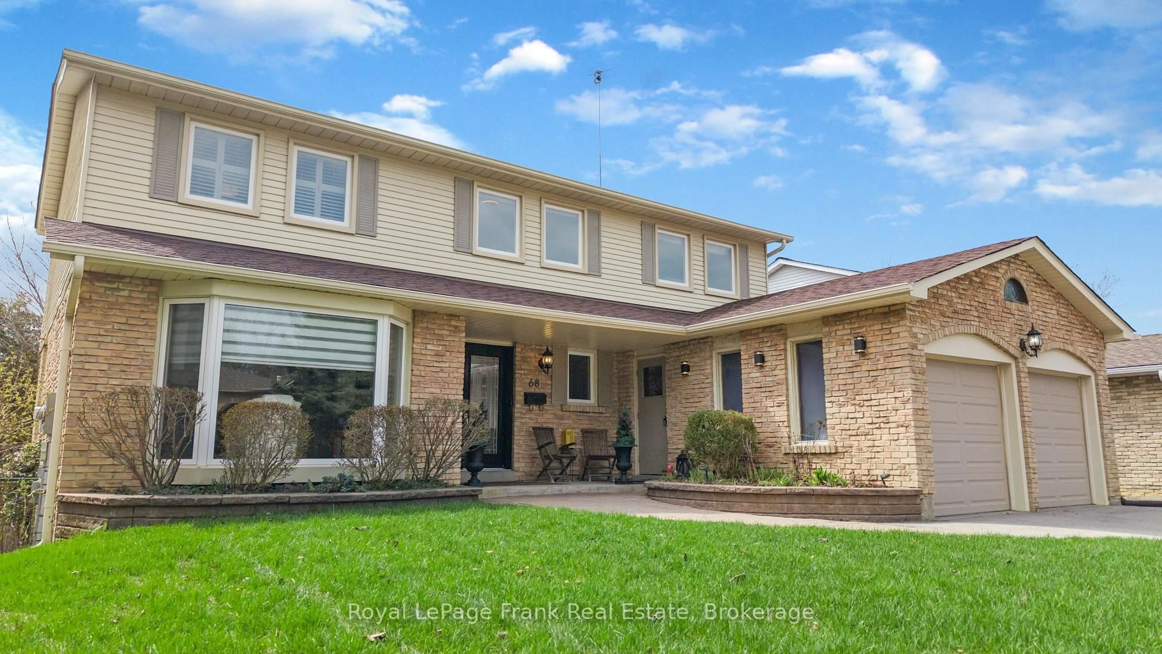 Home with brick exterior material, street for 68 Burling Pl, Newmarket Ontario L3Y 5W4