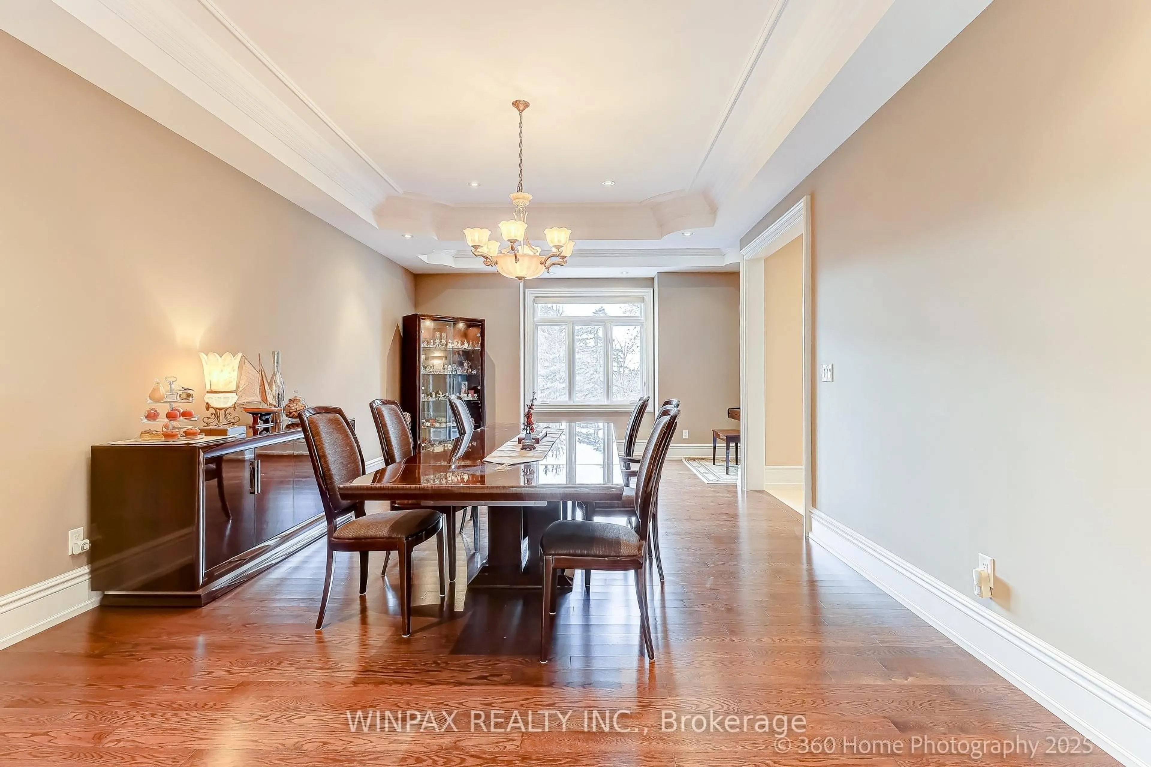Dining room, wood/laminate floor for 26 Blencathra Hill, Markham Ontario L6C 1G2