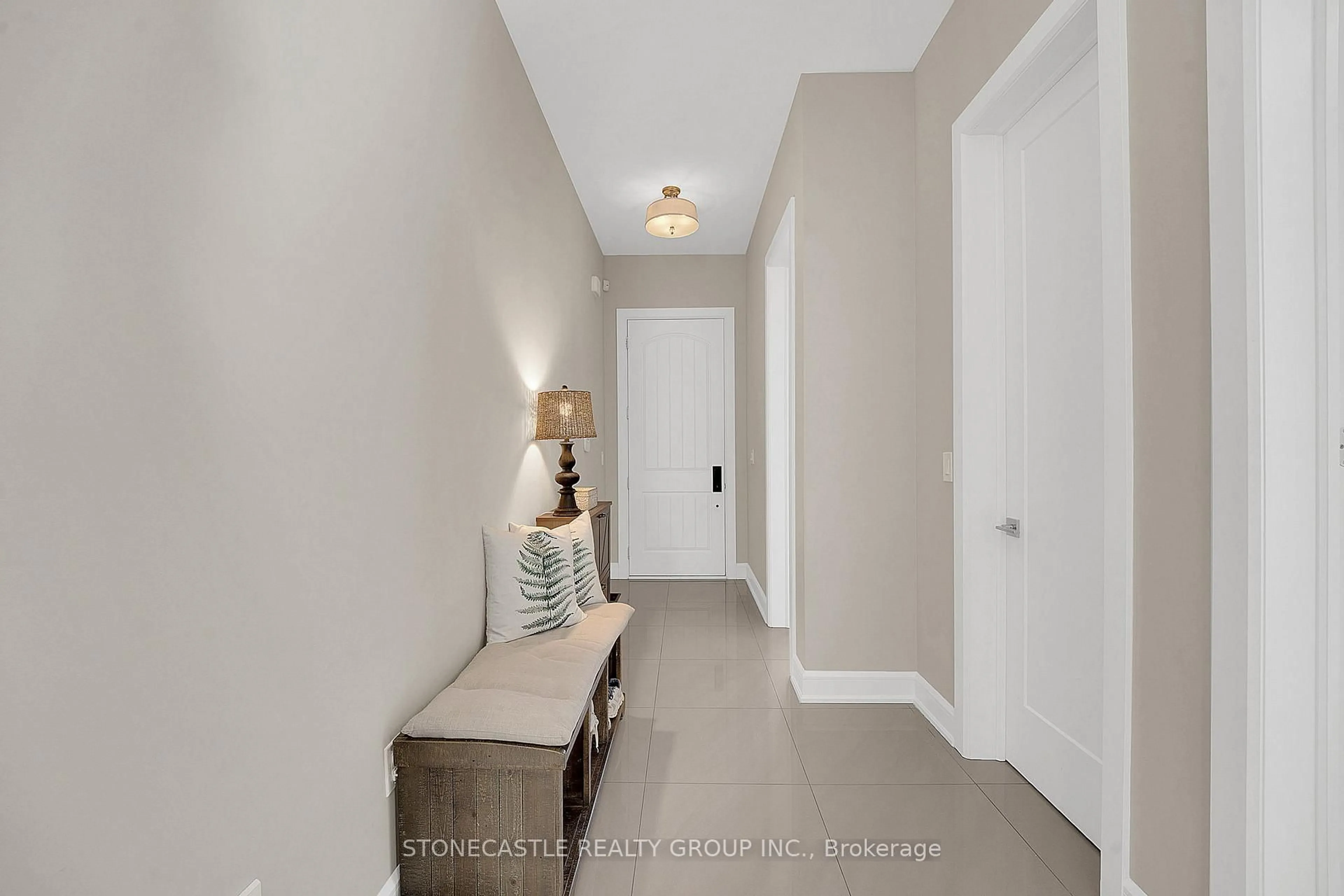 Indoor entryway for 120 Abner Miles Dr, Vaughan Ontario L6A 4X4