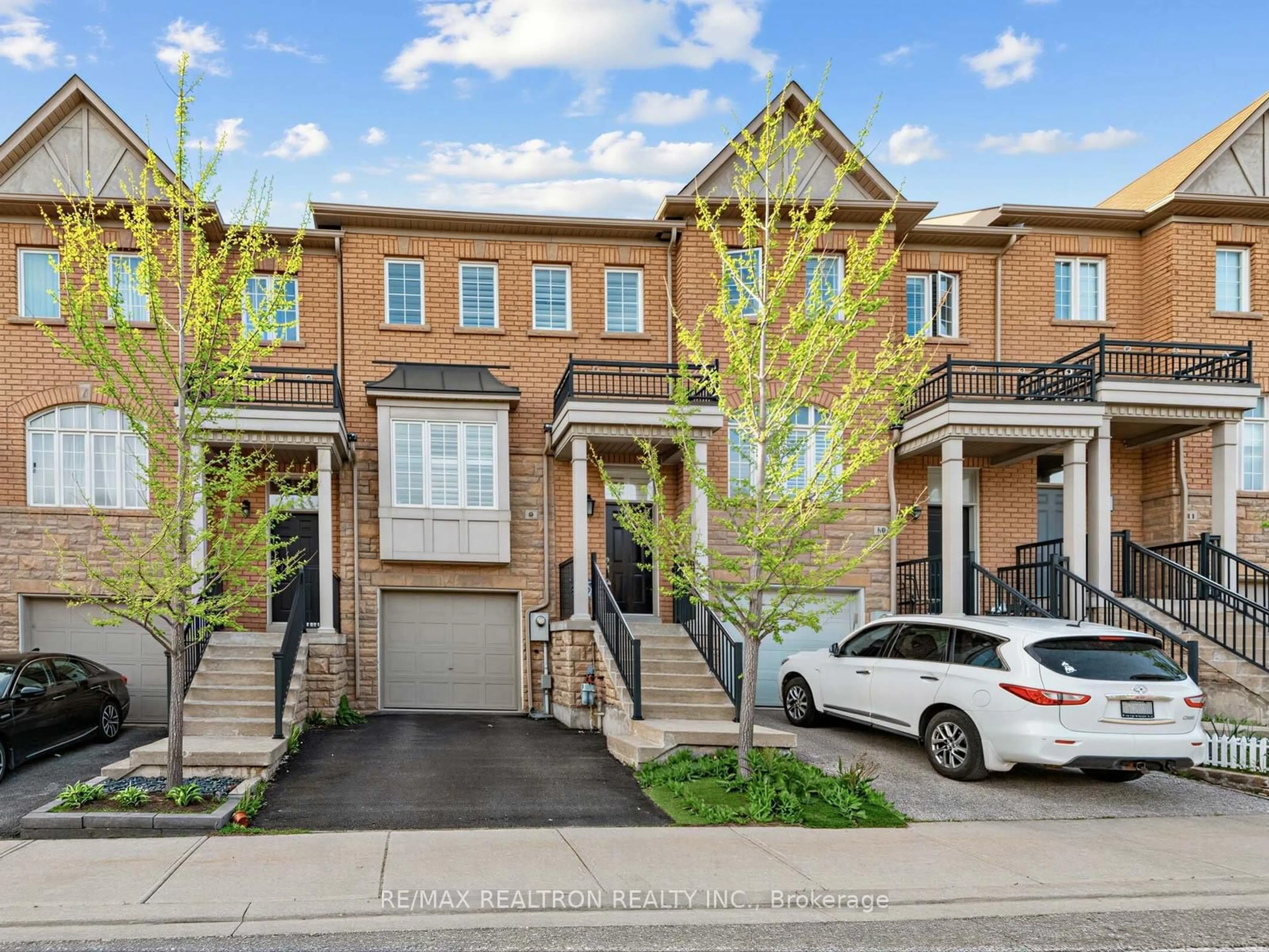 Home with brick exterior material, street for 700 Summeridge Dr #9, Vaughan Ontario L4J 0C5