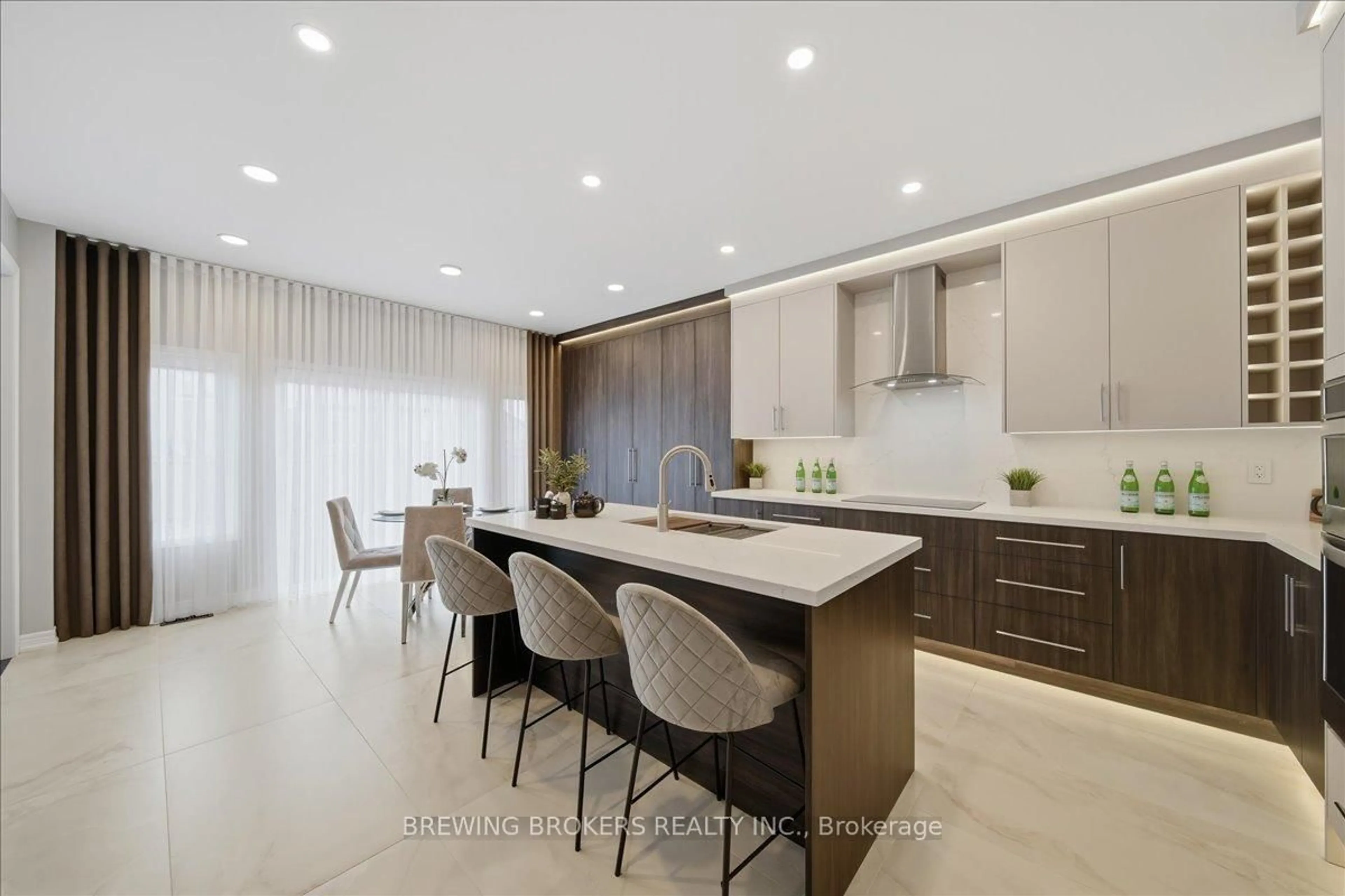 Contemporary kitchen, ceramic/tile floor for 977 Larter St, Innisfil Ontario L9S 0J9