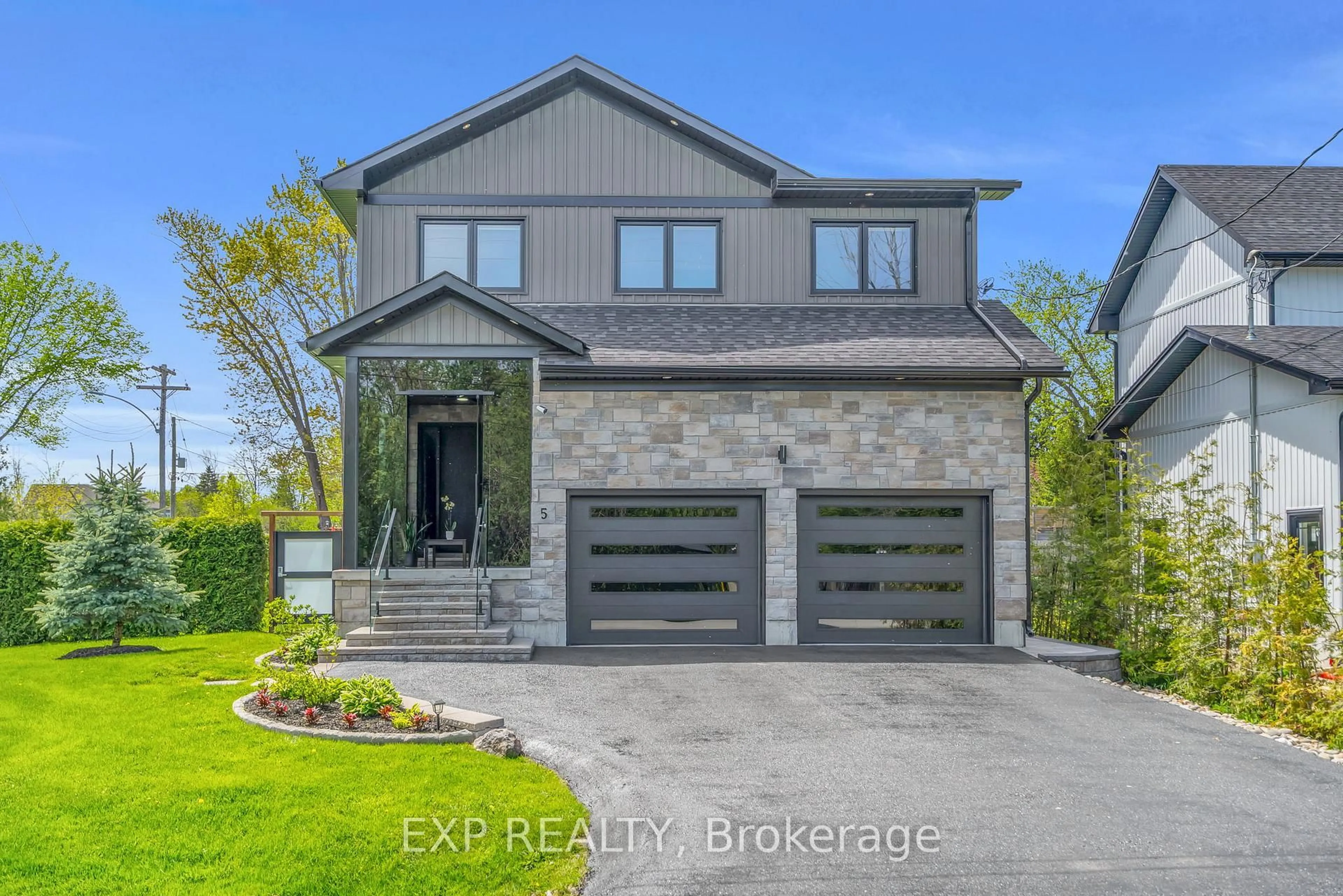 Home with brick exterior material, street for 5 Farley Circ, Georgina Ontario L0E 1S0