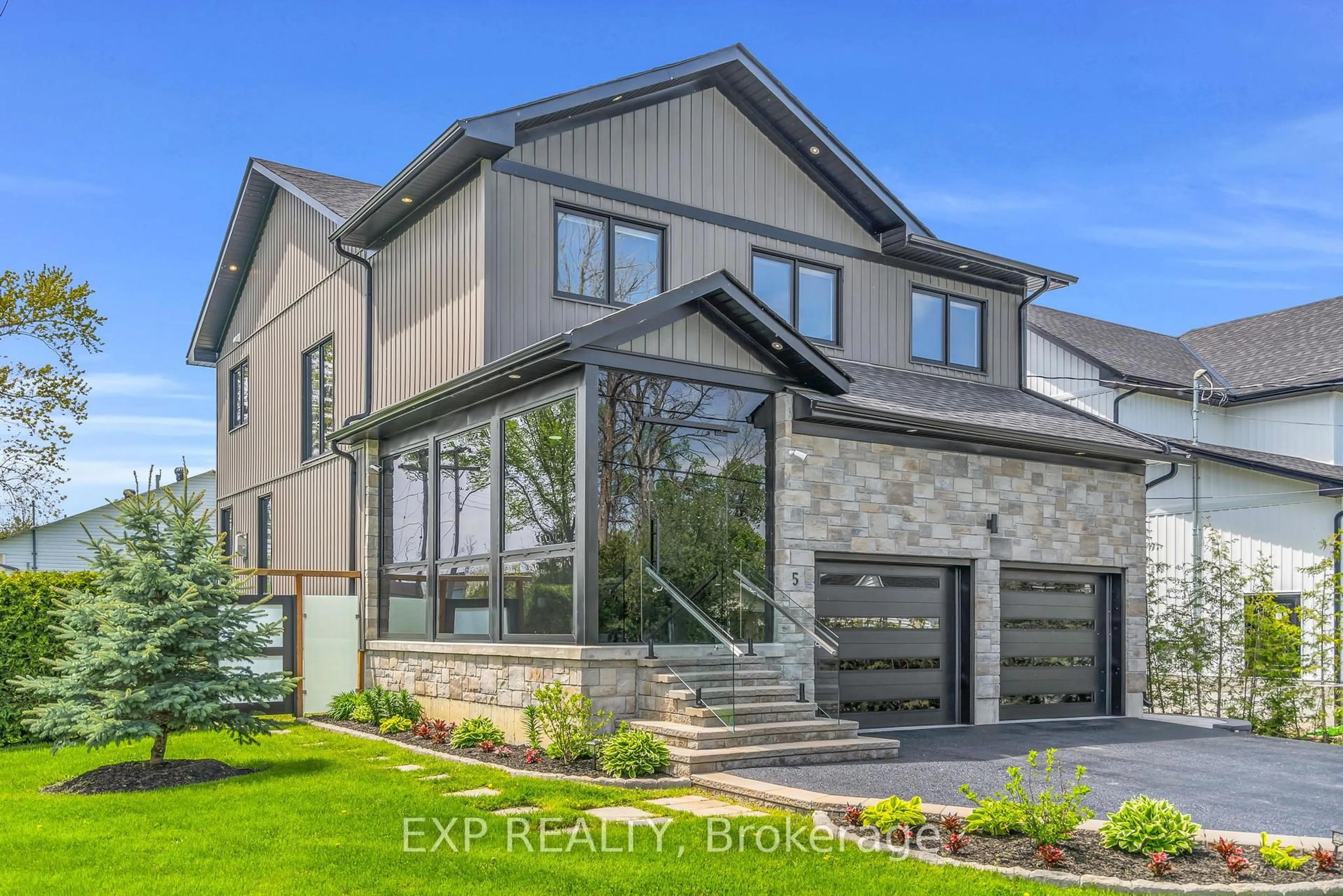 Home with brick exterior material, unknown for 5 Farley Circ, Georgina Ontario L0E 1S0
