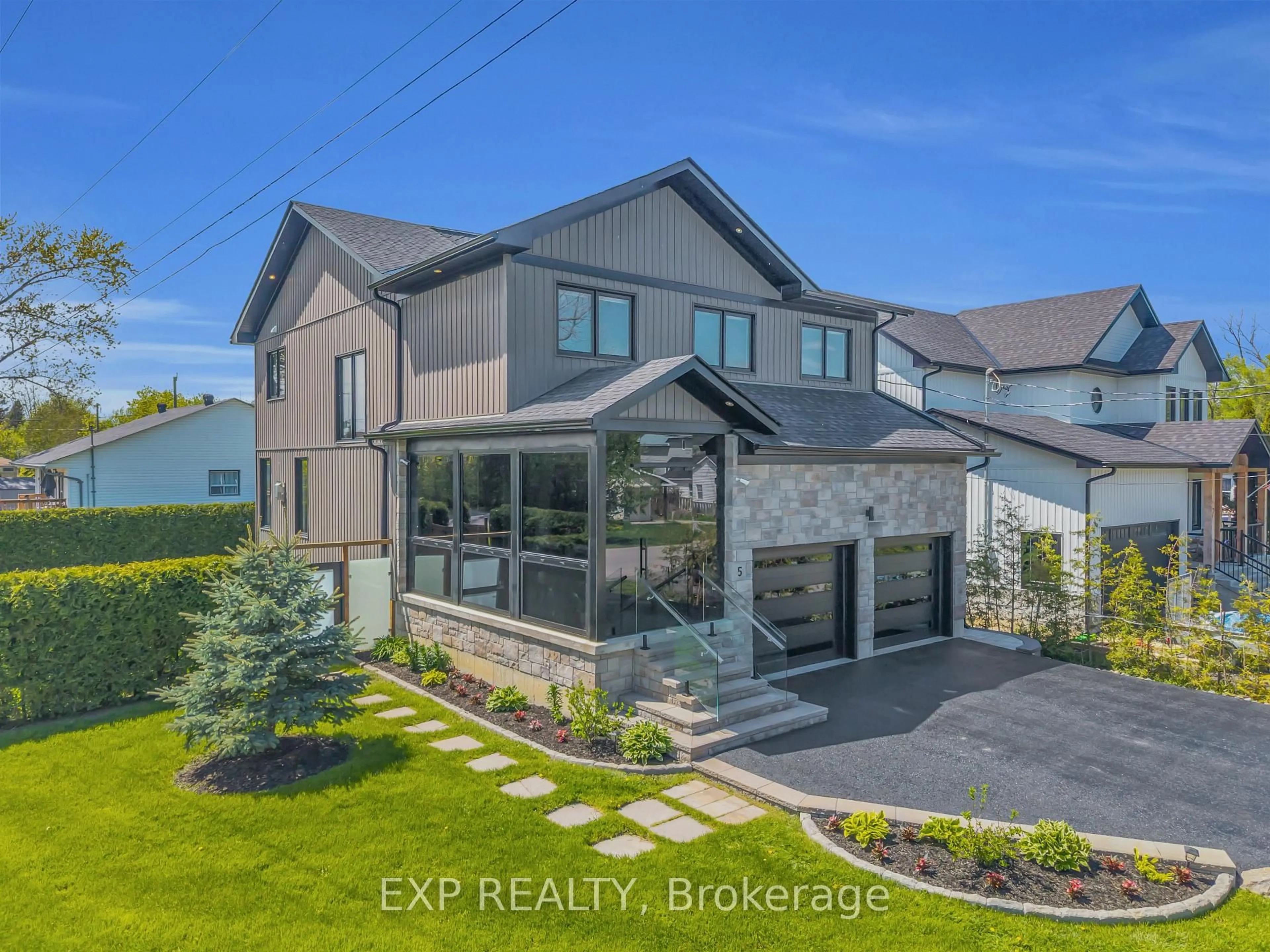 Home with brick exterior material, street for 5 Farley Circ, Georgina Ontario L0E 1S0
