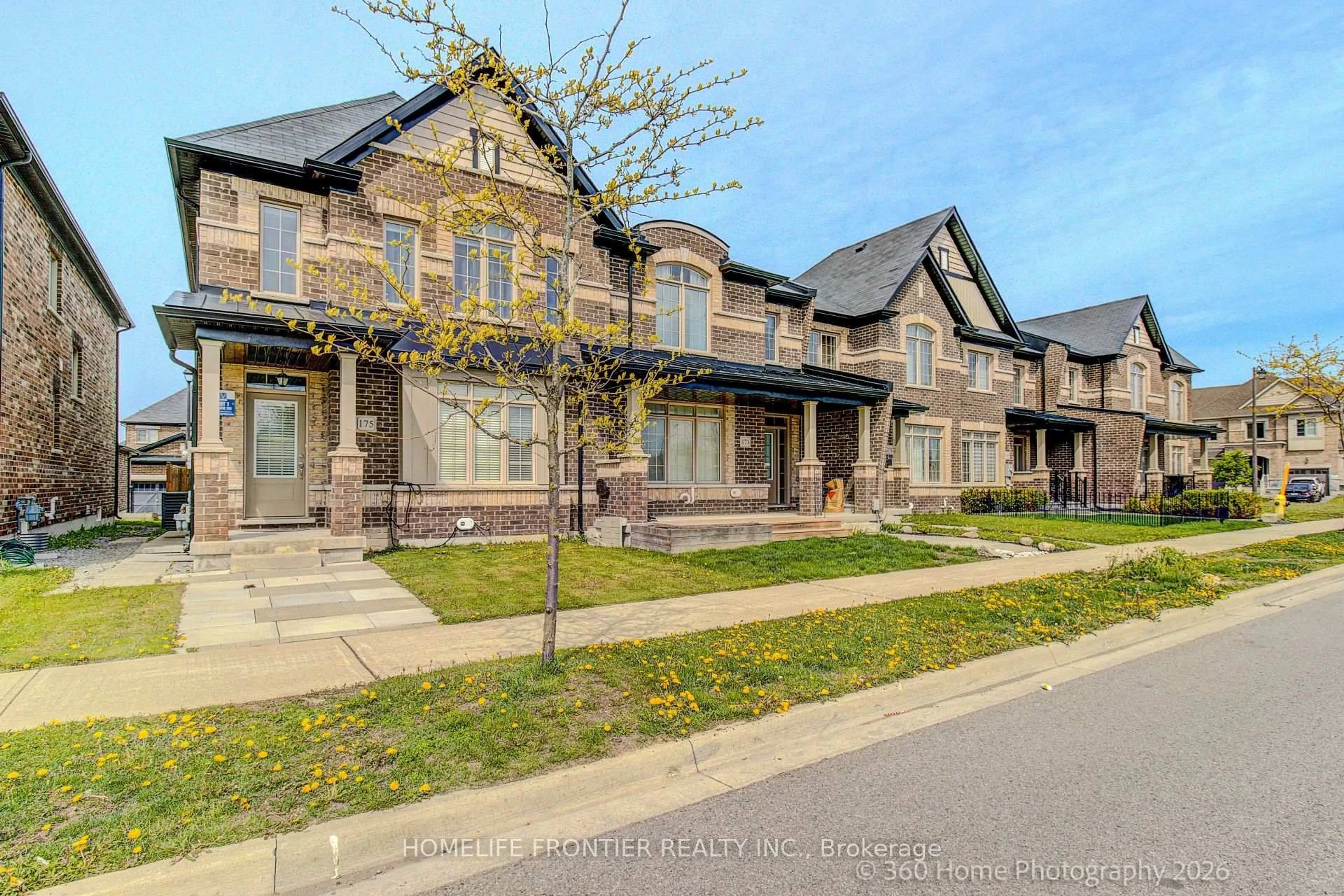 Home with brick exterior material, street for 175 Beechborough Cres, East Gwillimbury Ontario L9N 0P1