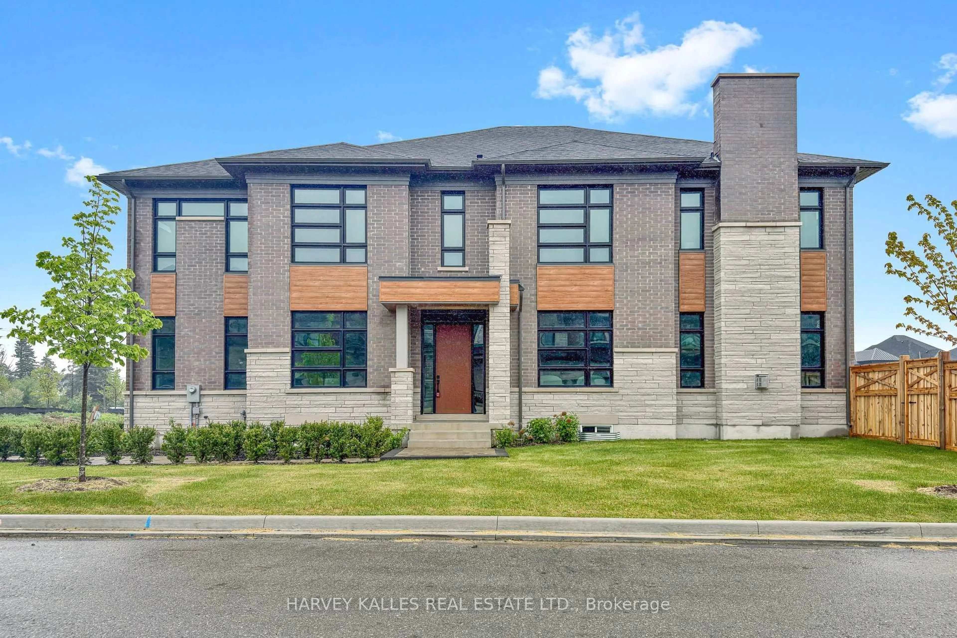 Home with brick exterior material, street for 107 Winthrop Cres, Vaughan Ontario L3L 0E5