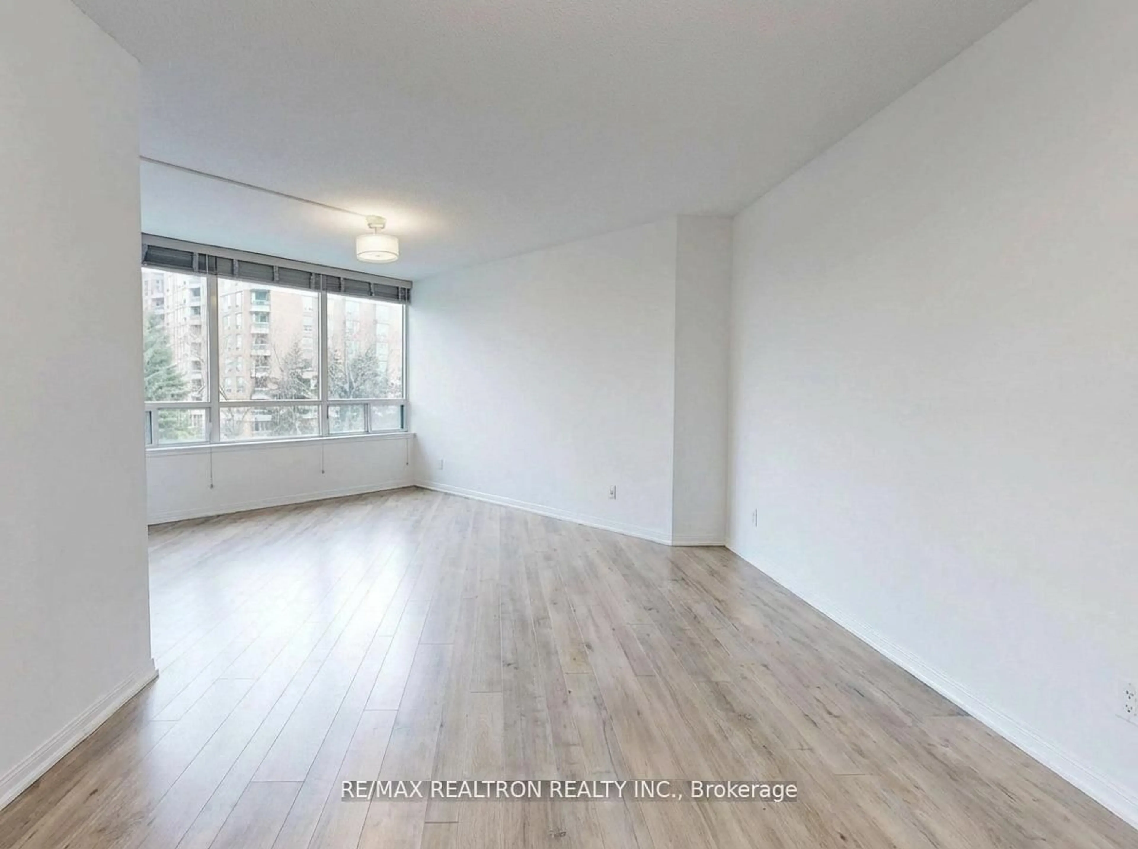 A pic of a room for 120 Promenade Circ #406, Vaughan Ontario L4J 7W9