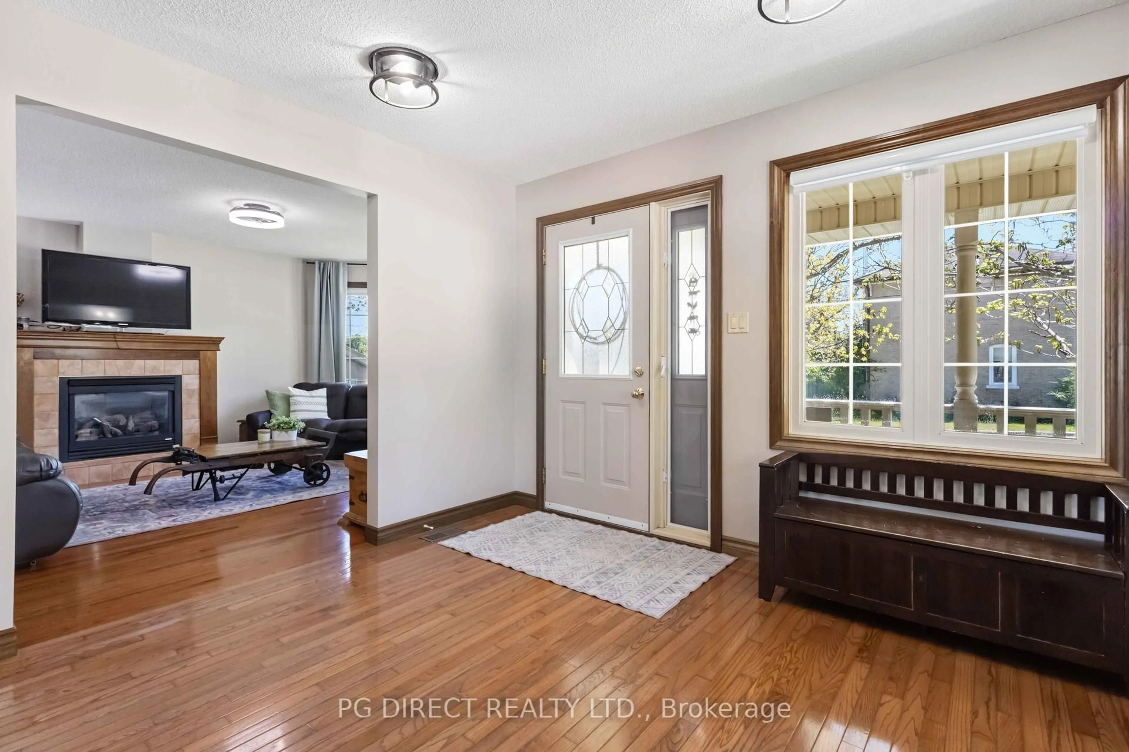 Indoor entryway for 42 Doble St, Brock Ontario L0C 1H0