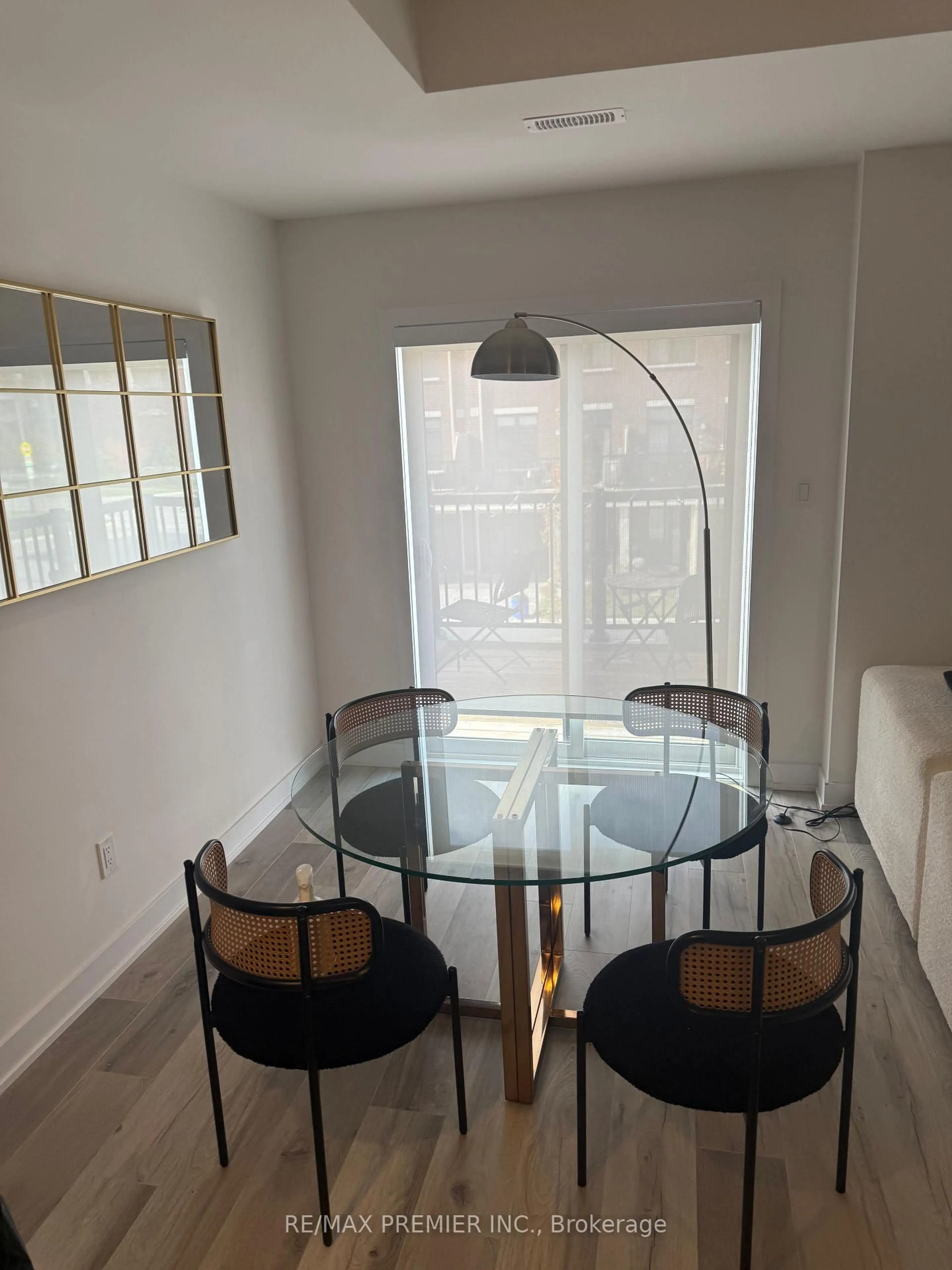 Dining room, unknown for 63 Kenneth Kirby Lane, Whitchurch-Stouffville Ontario L4A 4W8
