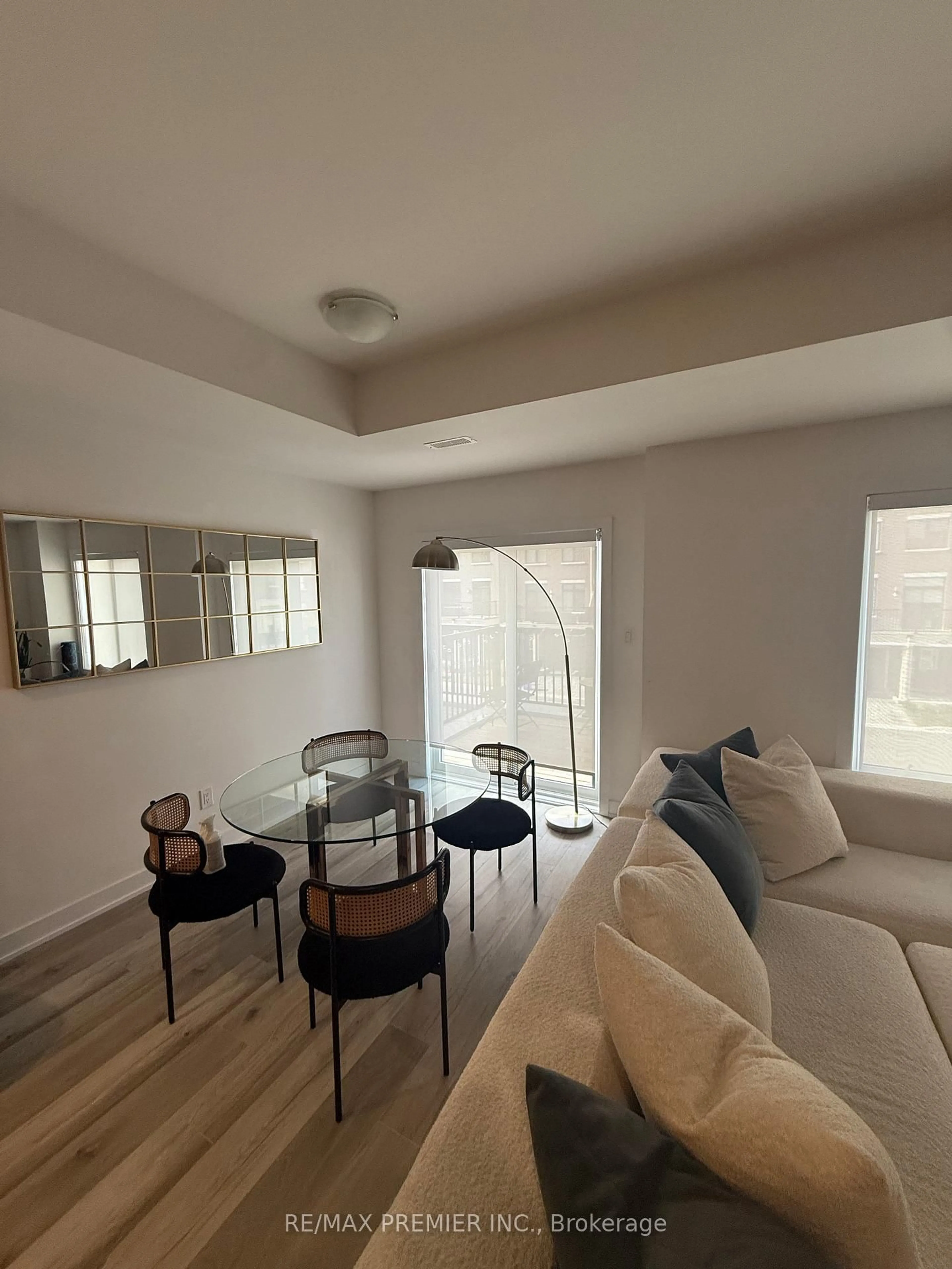 Living room with furniture, unknown for 63 Kenneth Kirby Lane, Whitchurch-Stouffville Ontario L4A 4W8