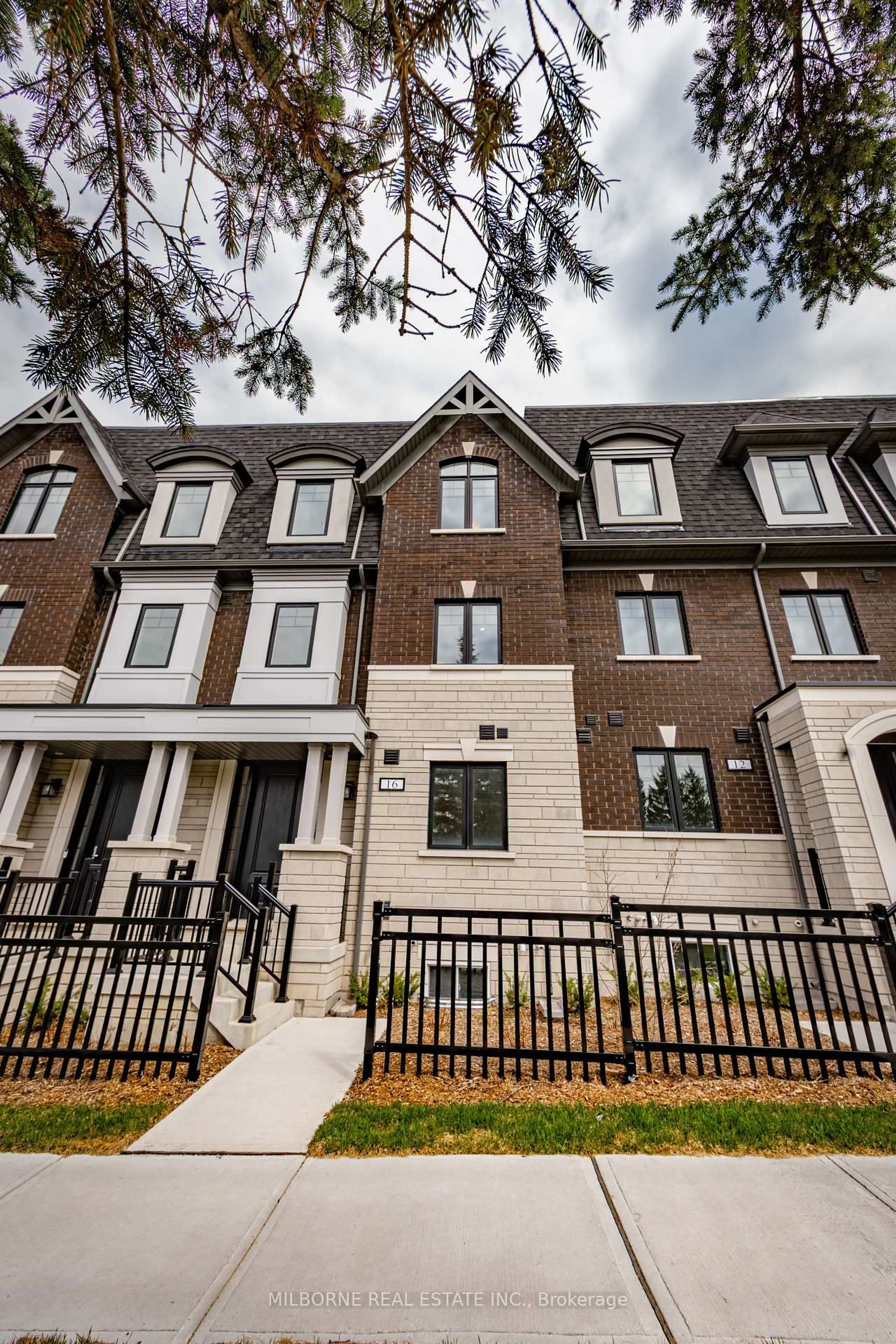 Home with brick exterior material, street for 16 Fred Beaton Pl, King Ontario L7B 1G2