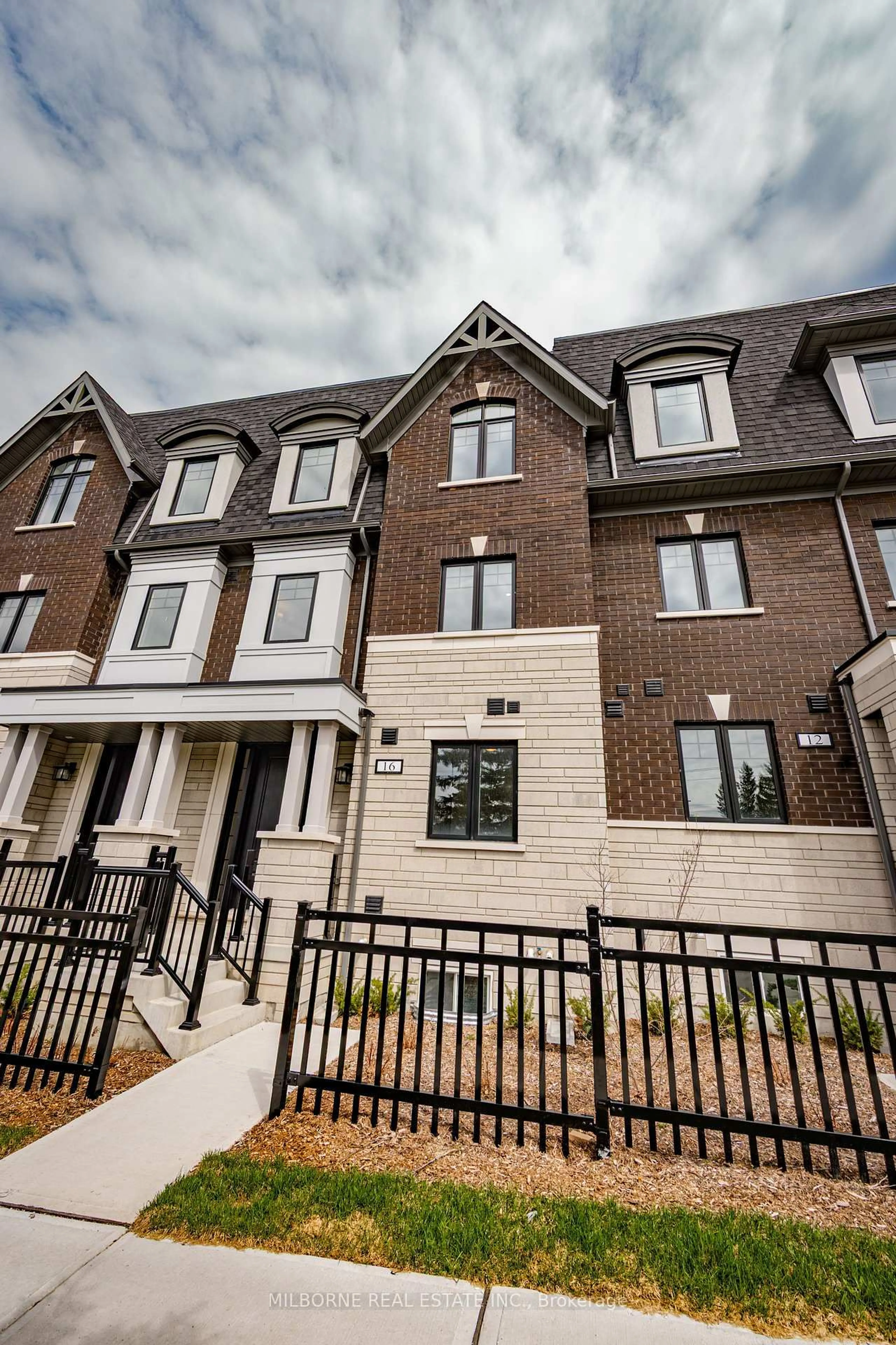 Home with brick exterior material, street for 16 Fred Beaton Pl, King Ontario L7B 1G2