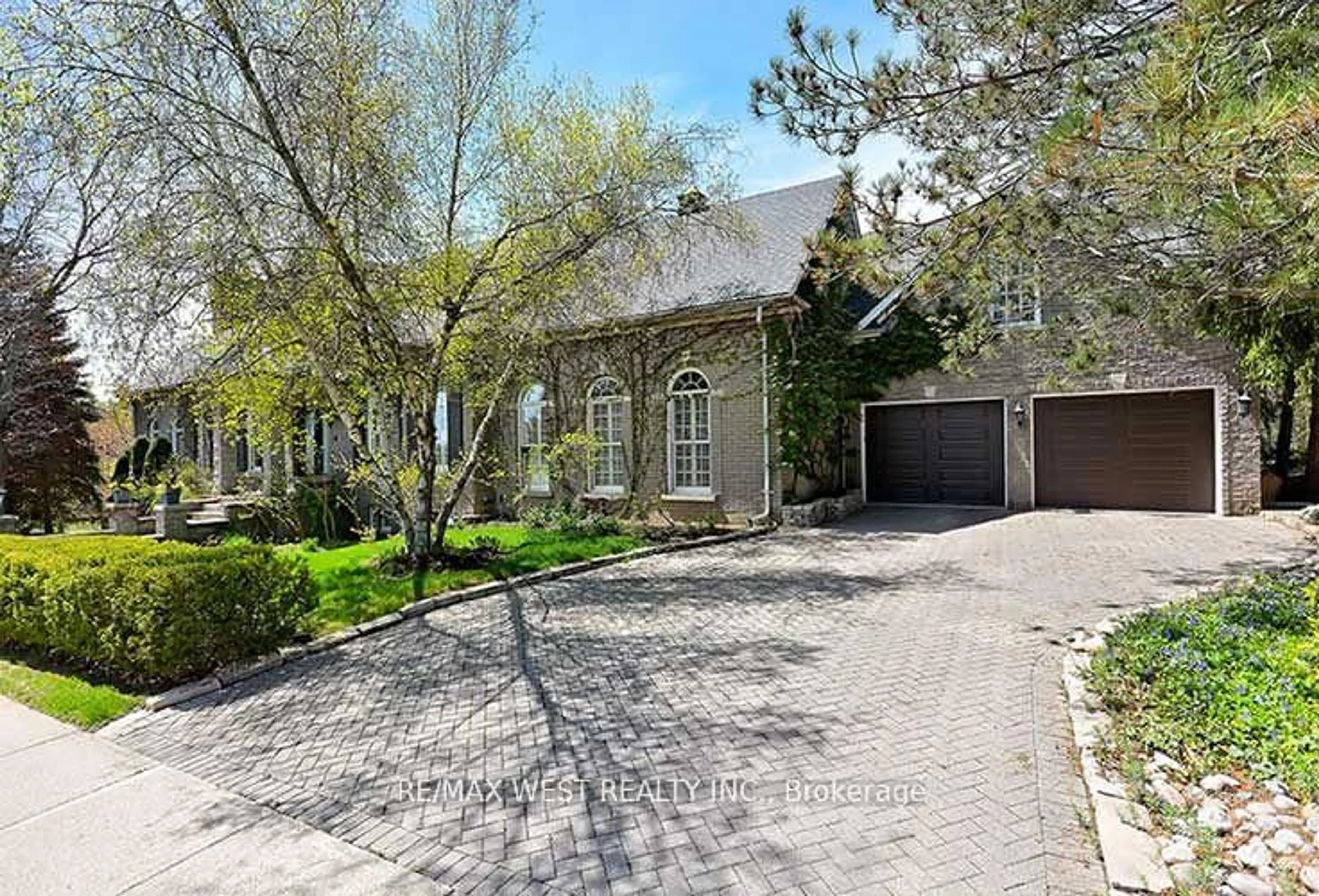 Unknown for 5 Humberview Dr, Vaughan Ontario L4H 1B1
