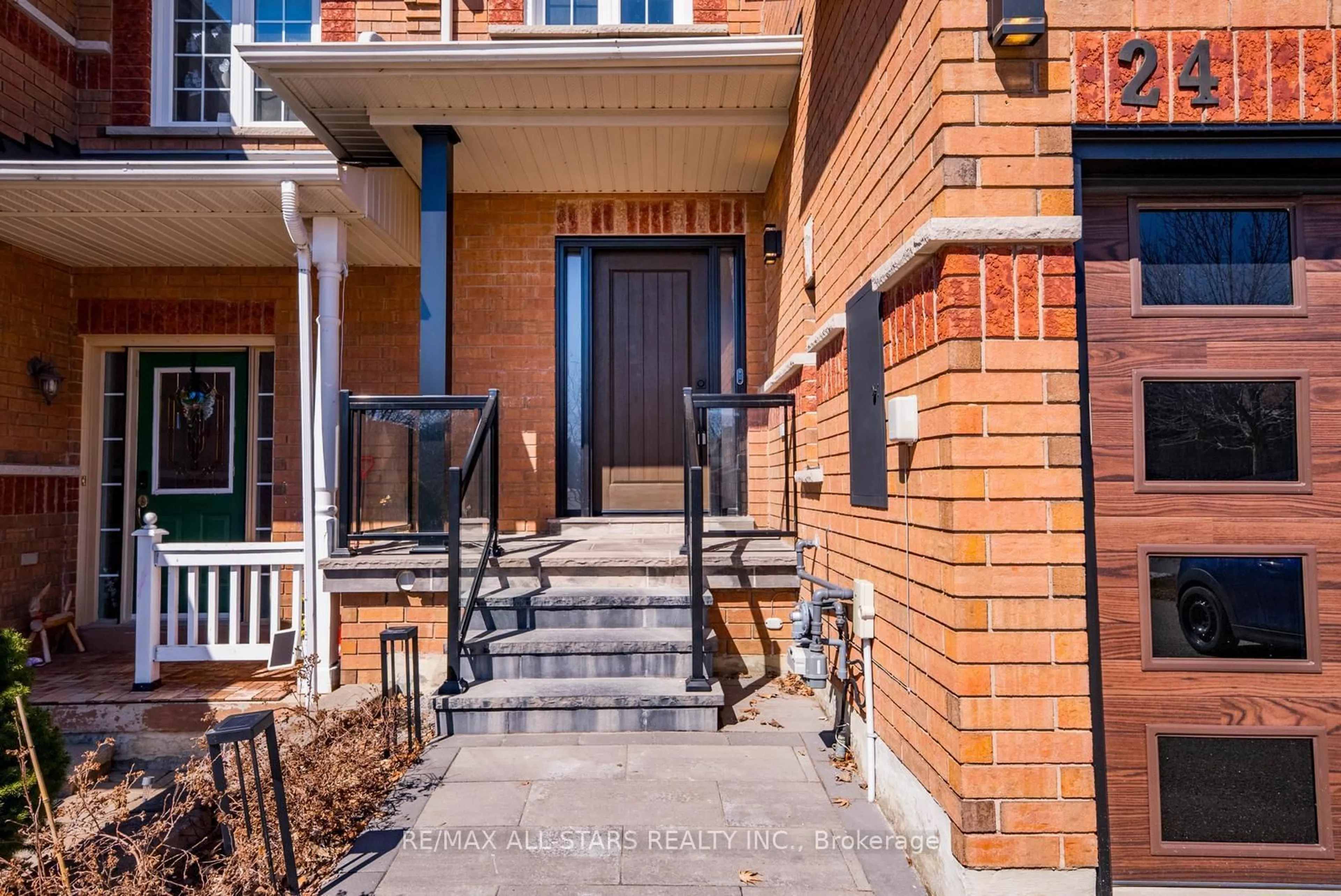 Home with brick exterior material, street for 24 Willoway, Whitchurch-Stouffville Ontario L4A 1K7