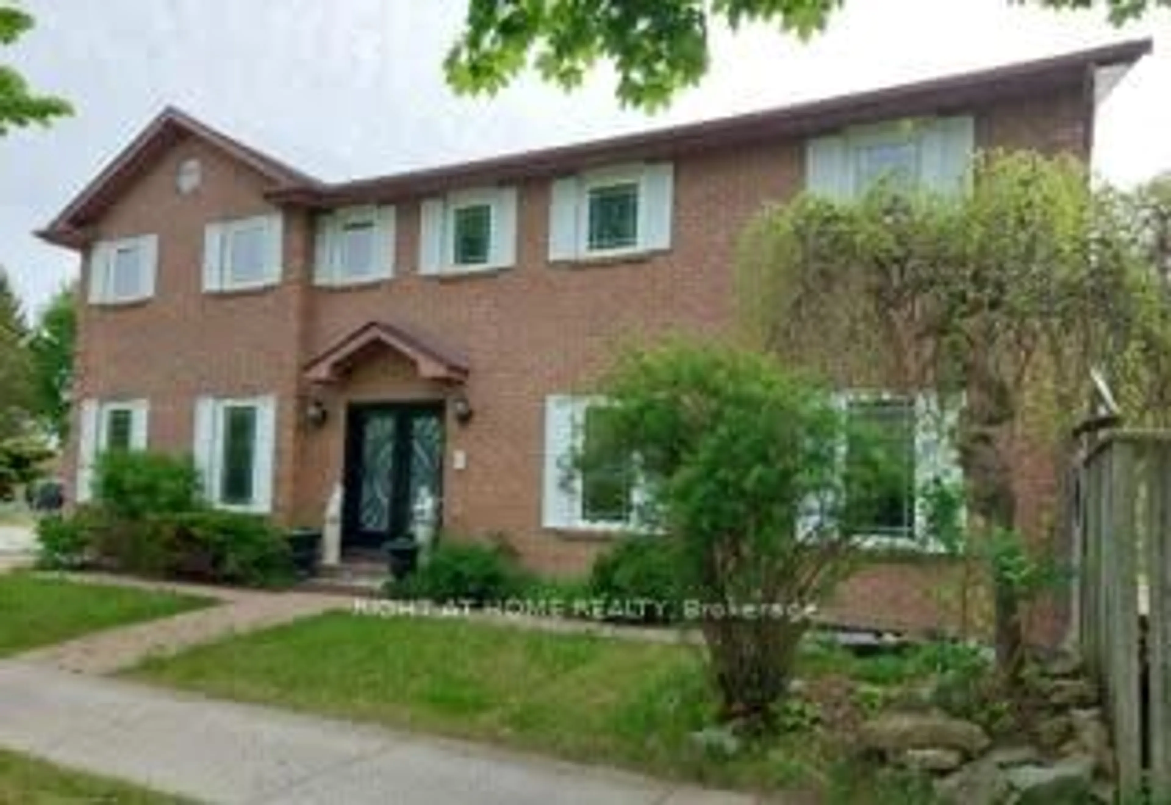 Home with brick exterior material, street for 1 Tiffany Gate, Richmond Hill Ontario L4C 6W7