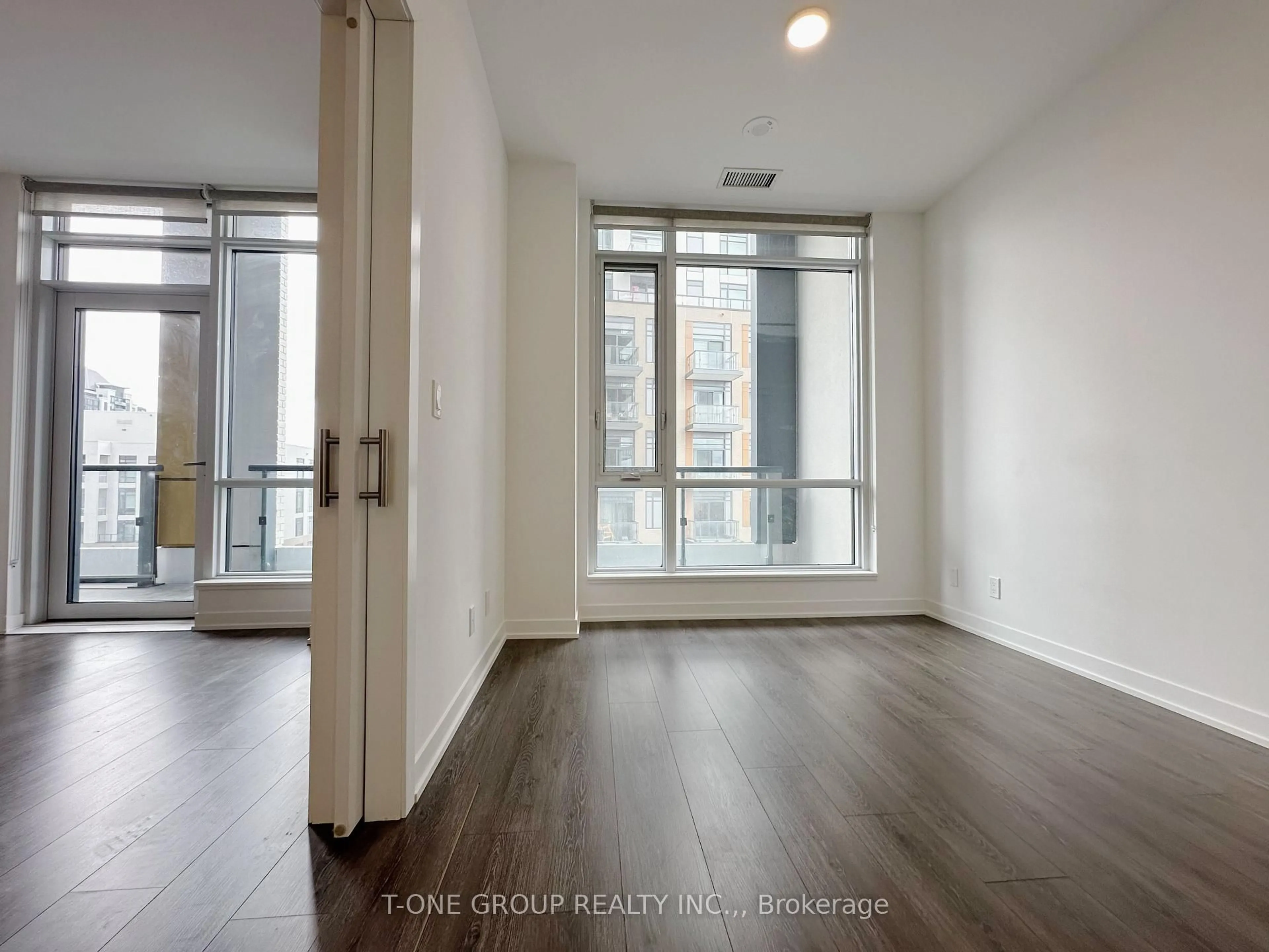 A pic of a room for 7950 Bathurst St #602, Vaughan Ontario L4J 0L4
