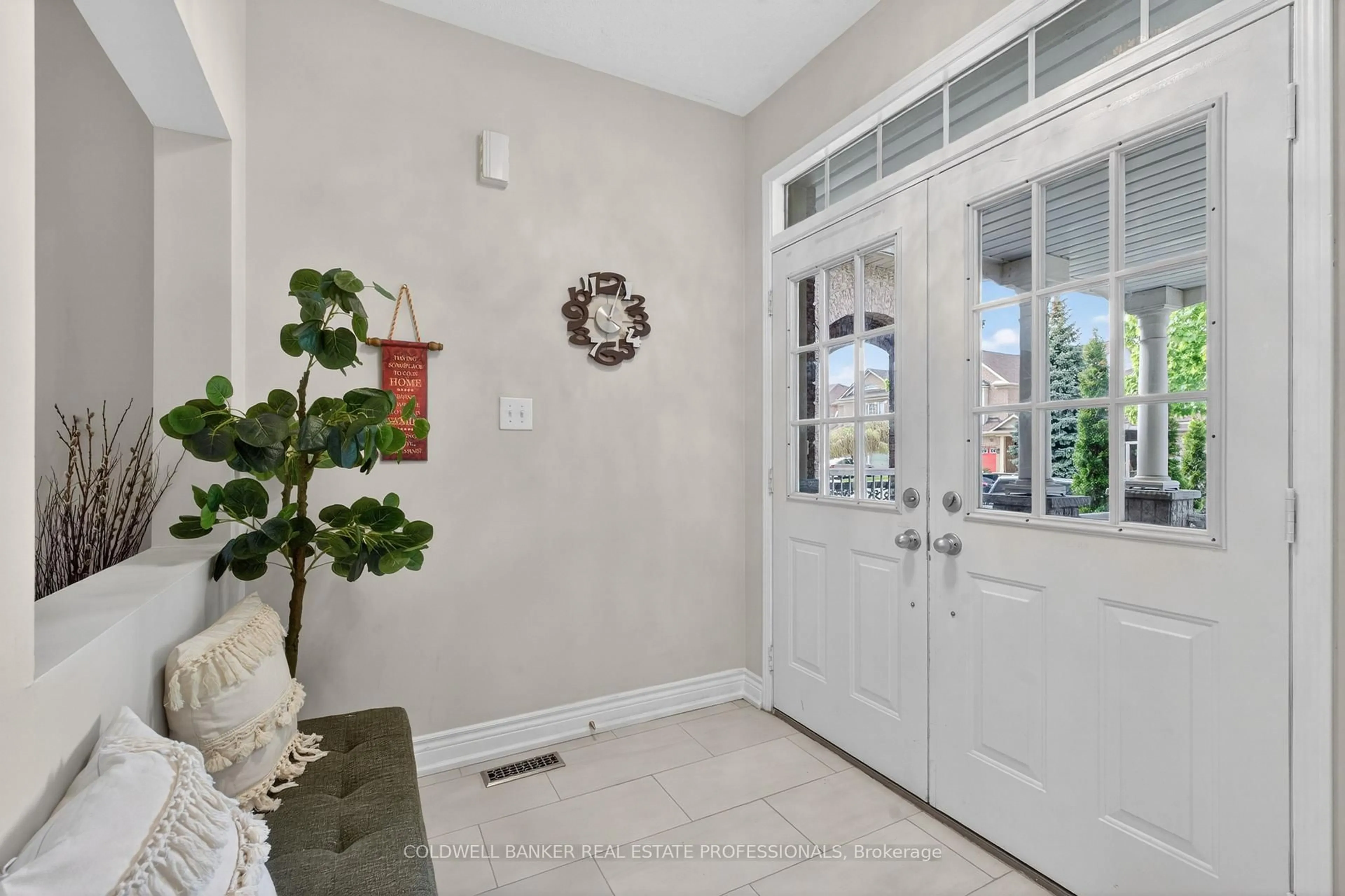 Indoor entryway for 29 Bentwood Cres, Vaughan Ontario L4J 8R3