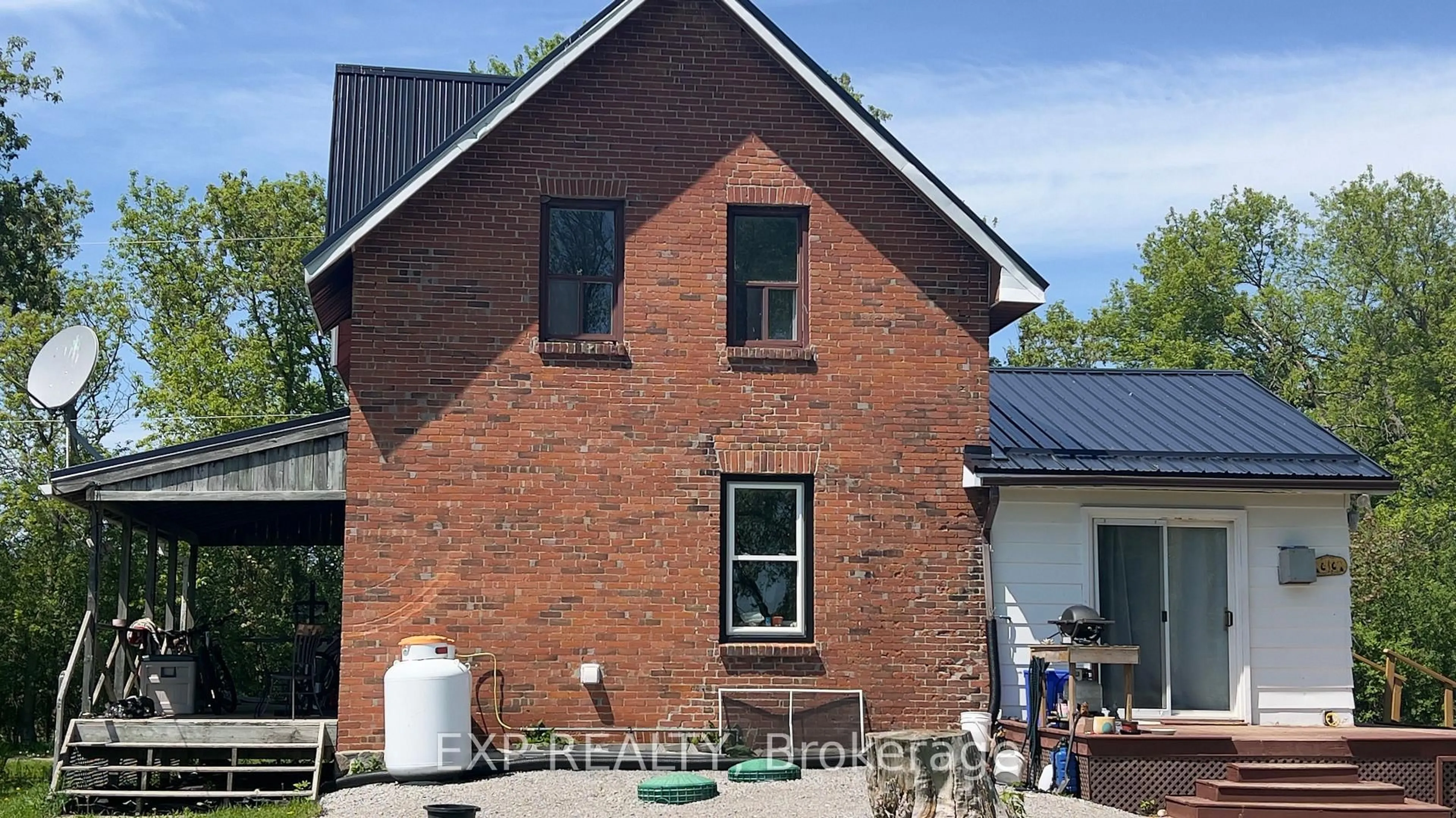 Home with brick exterior material, building for 14489 Regional Rd 39 Rd, Uxbridge Ontario L0E 1T0