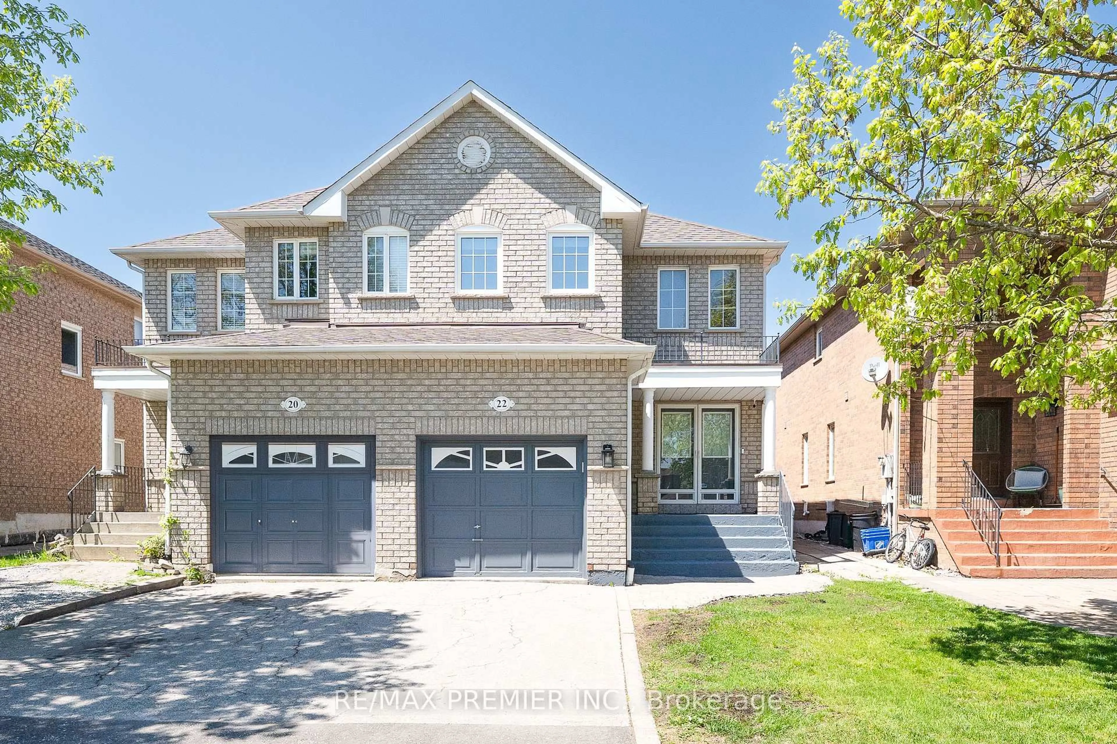 Home with brick exterior material, street for 22 Laura Sabrina Dr, Vaughan Ontario L4H 1M6