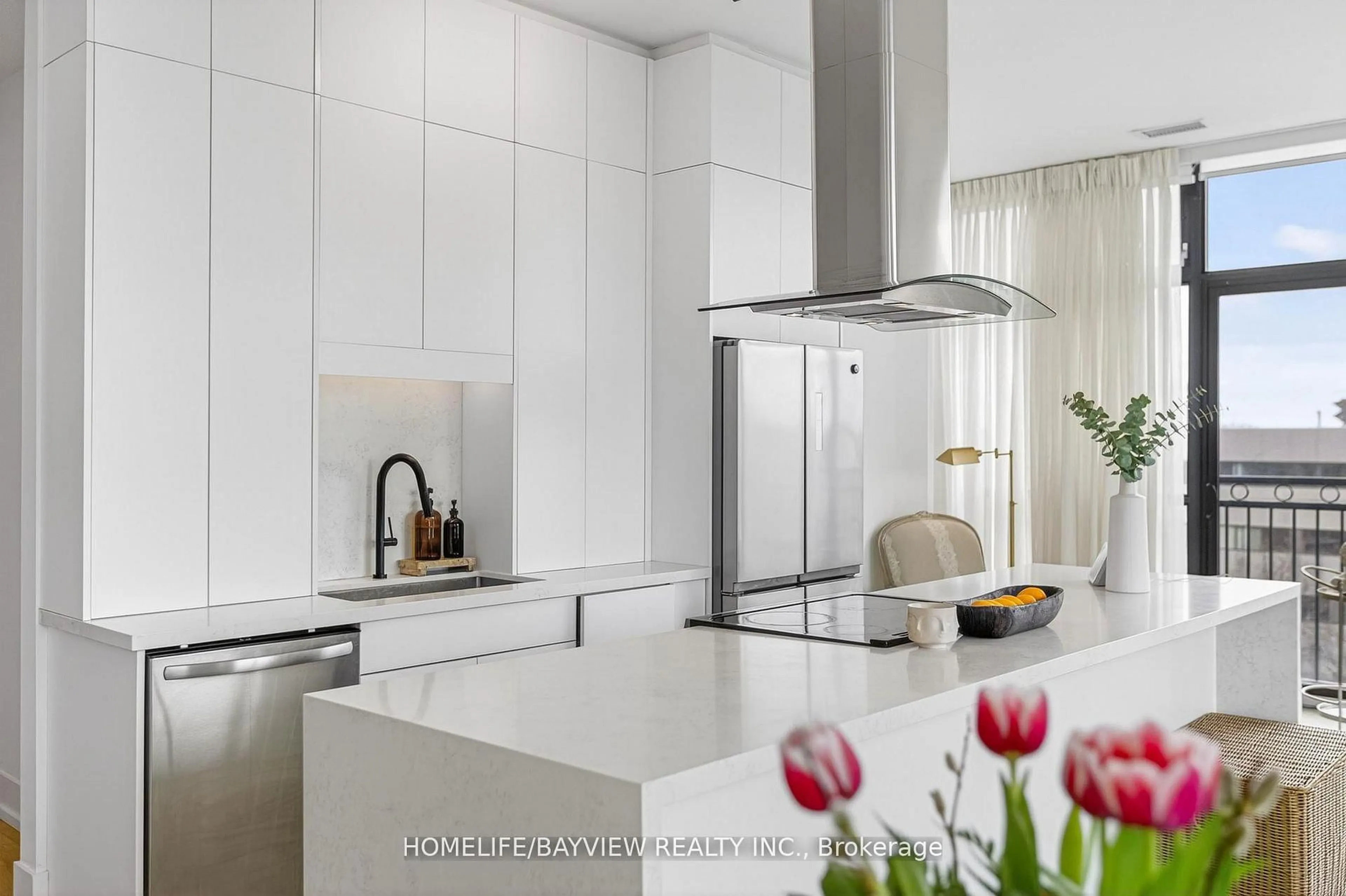 Contemporary kitchen, ceramic/tile floor for 10376 Yonge St #405, Richmond Hill Ontario L4C 3B8