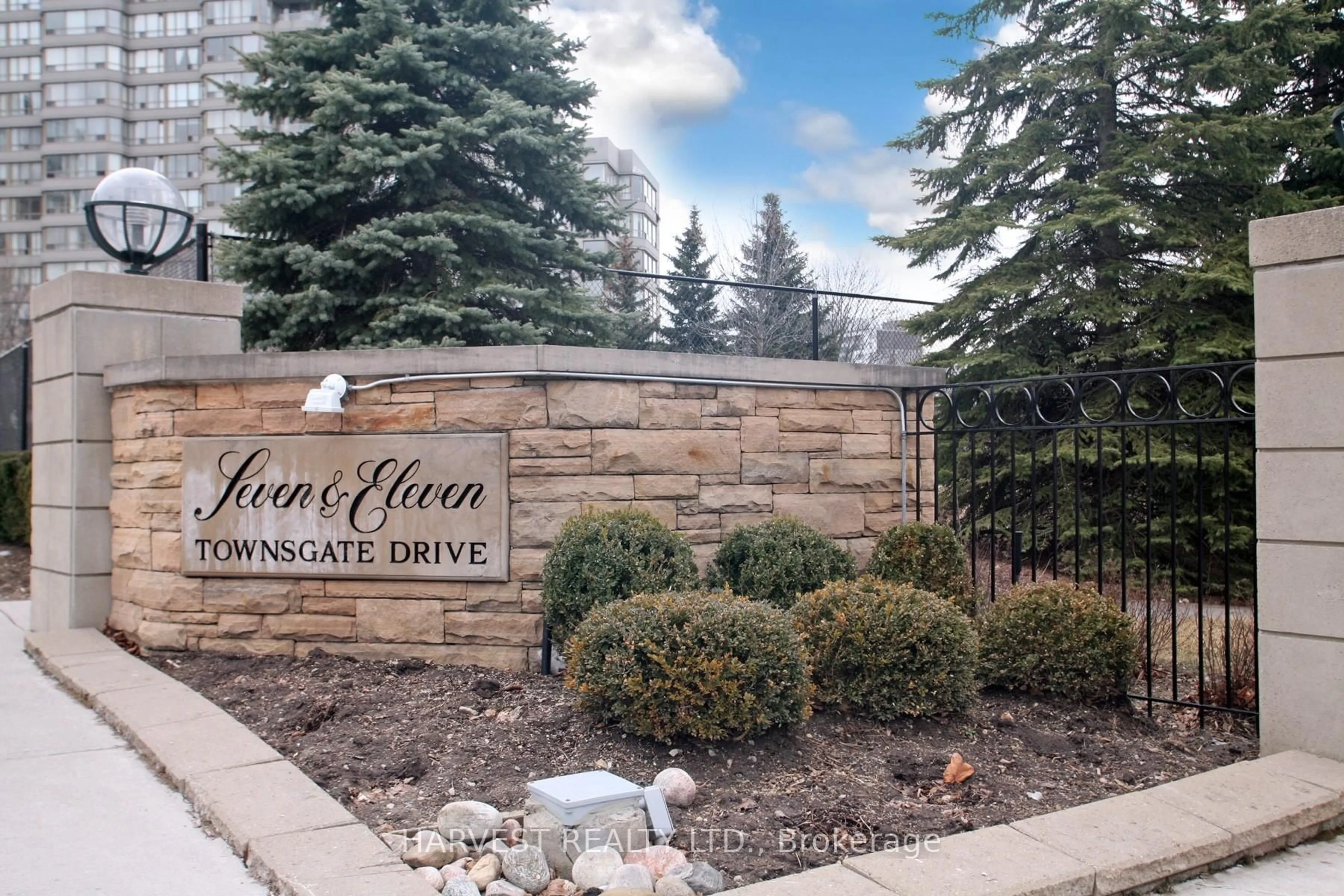 Unknown for 7 Townsgate Dr #1402, Vaughan Ontario L4J 7Z9