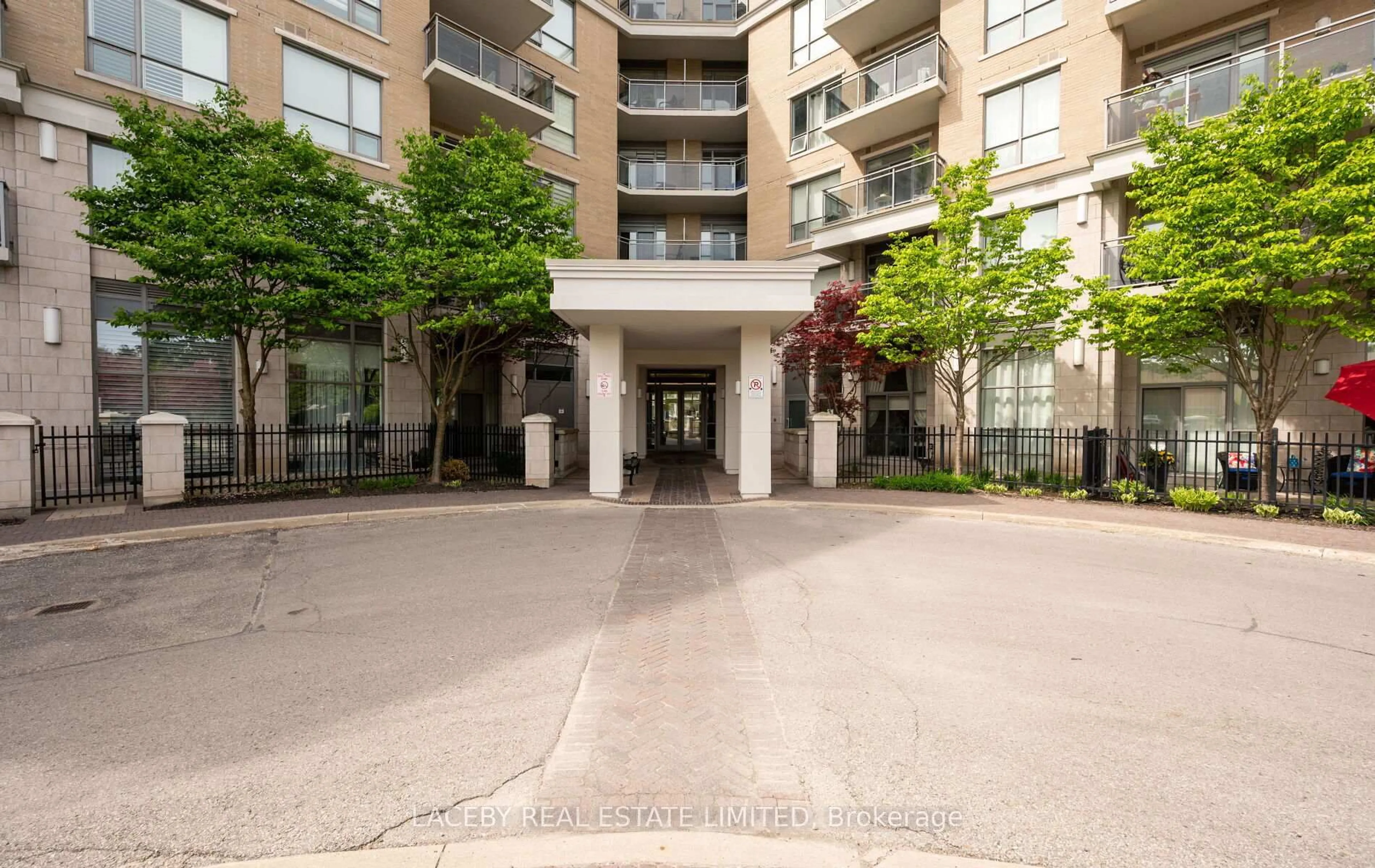 Unknown for 111 Civic Square Gate #507, Aurora Ontario L4G 0S6