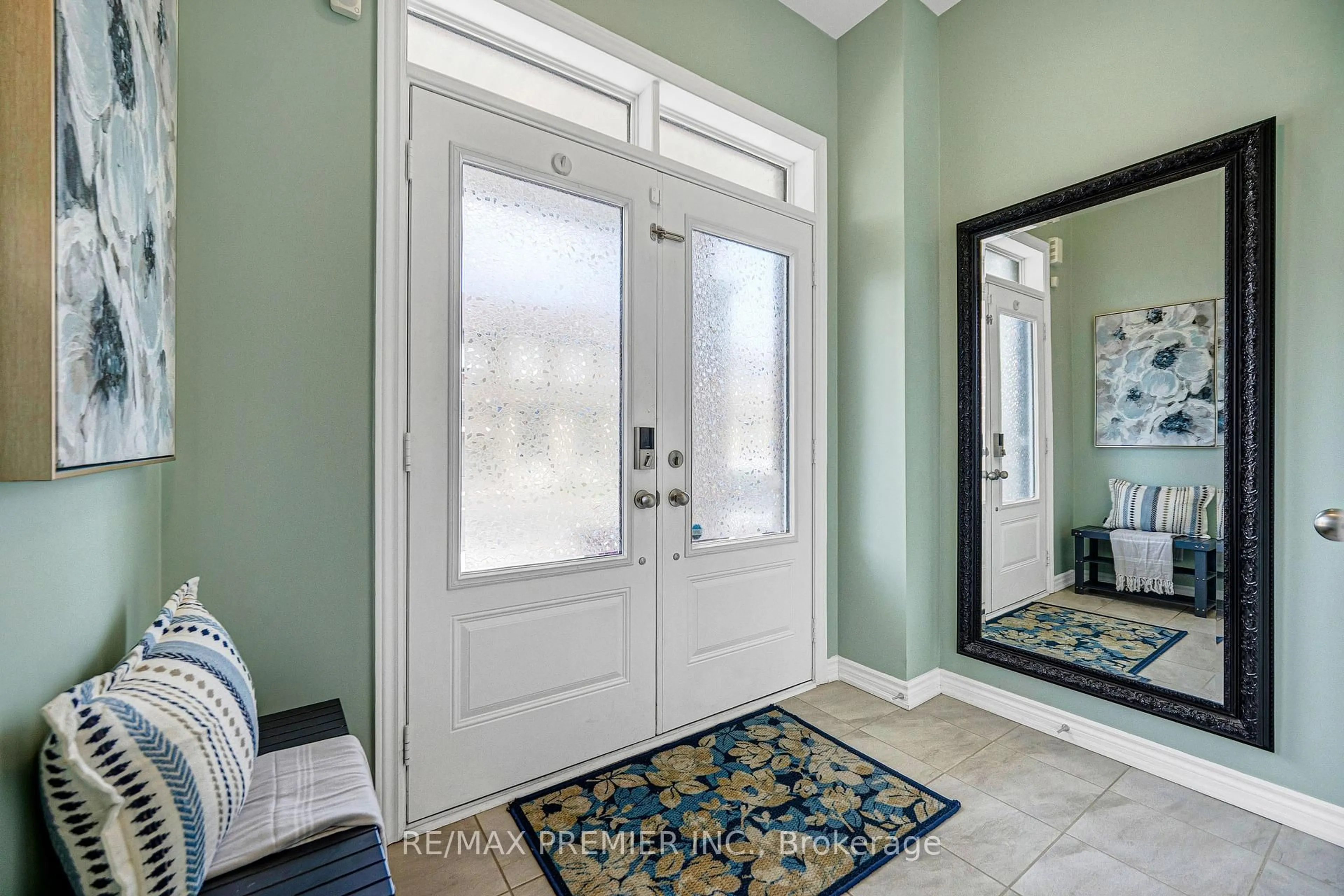 Indoor entryway for 55 Singhampton Rd, Vaughan Ontario L4H 3Y5