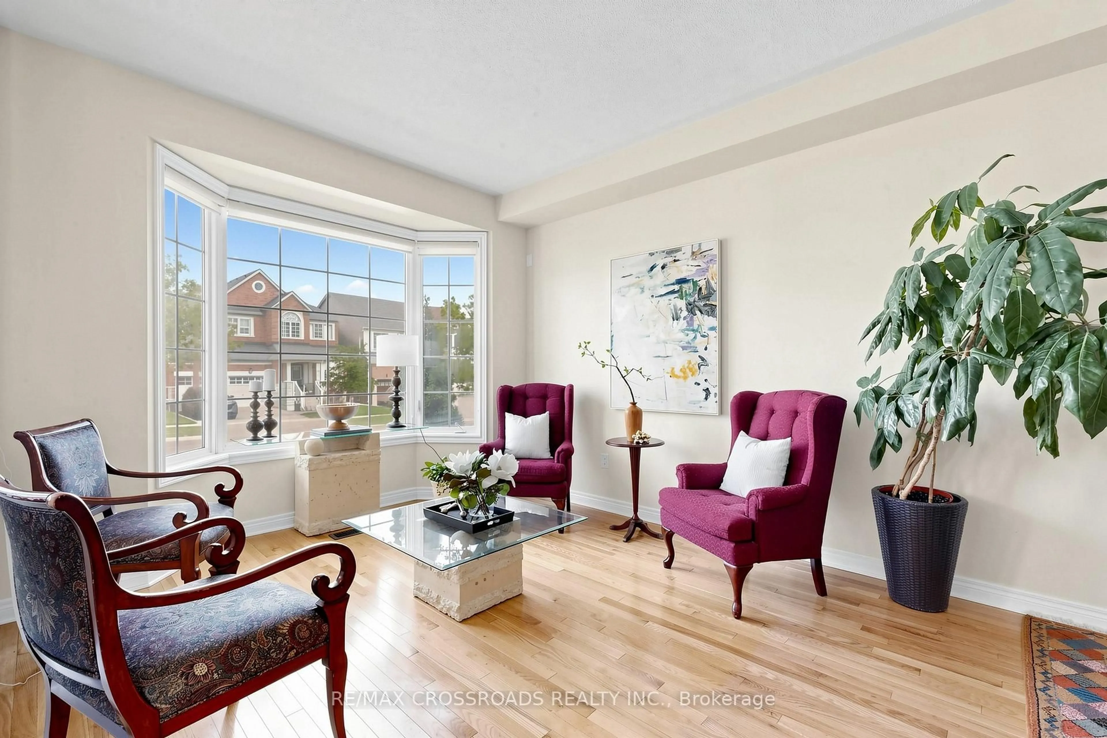 Living room with furniture, unknown for 334 williamson Rd, Markham Ontario L6E 0H2