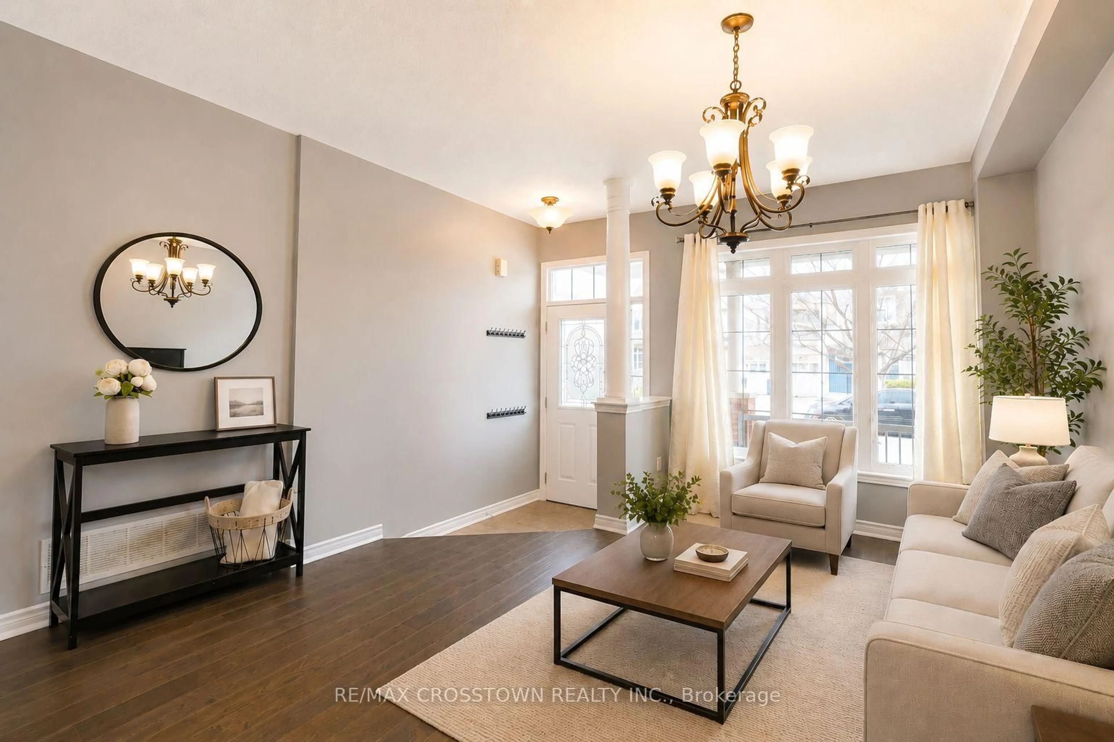 Living room with furniture, unknown for 11 Lundigan Dr, Georgina Ontario L4P 0C3