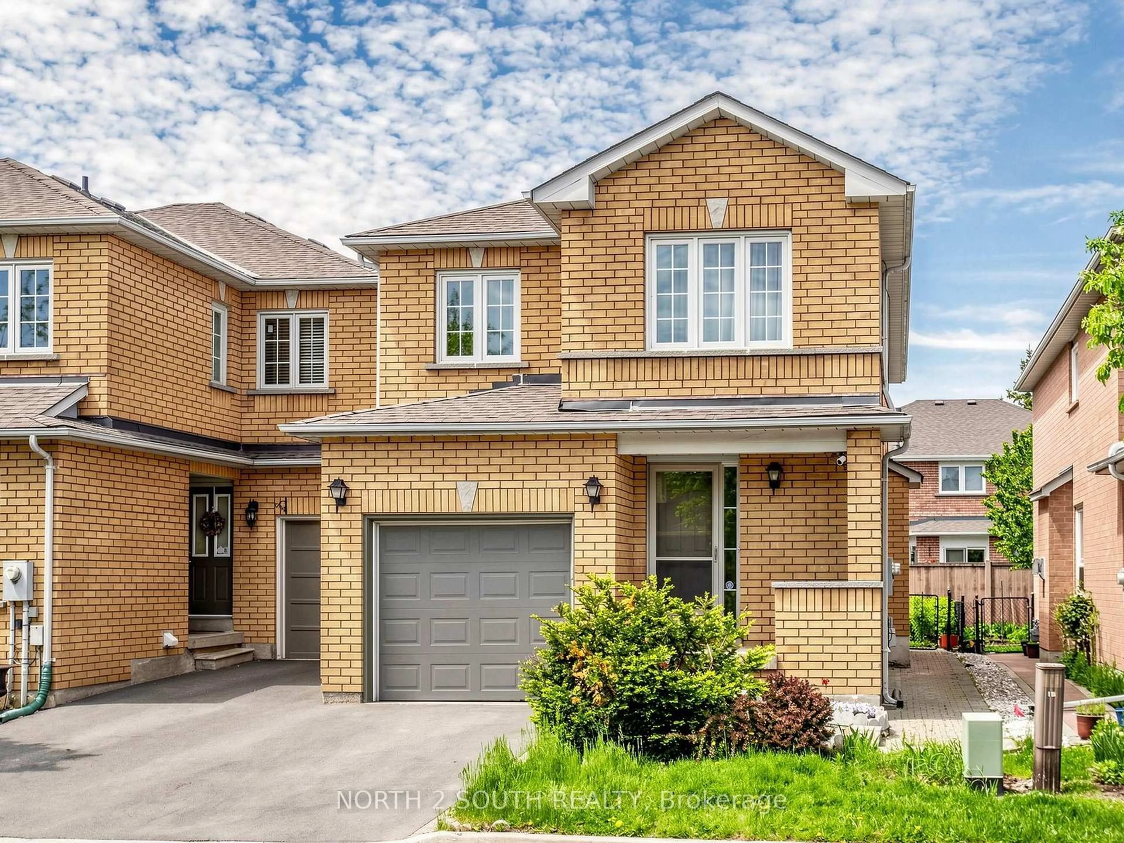 Home with brick exterior material, street for 109 Pinedale Gate #94, Vaughan Ontario L4L 8X3