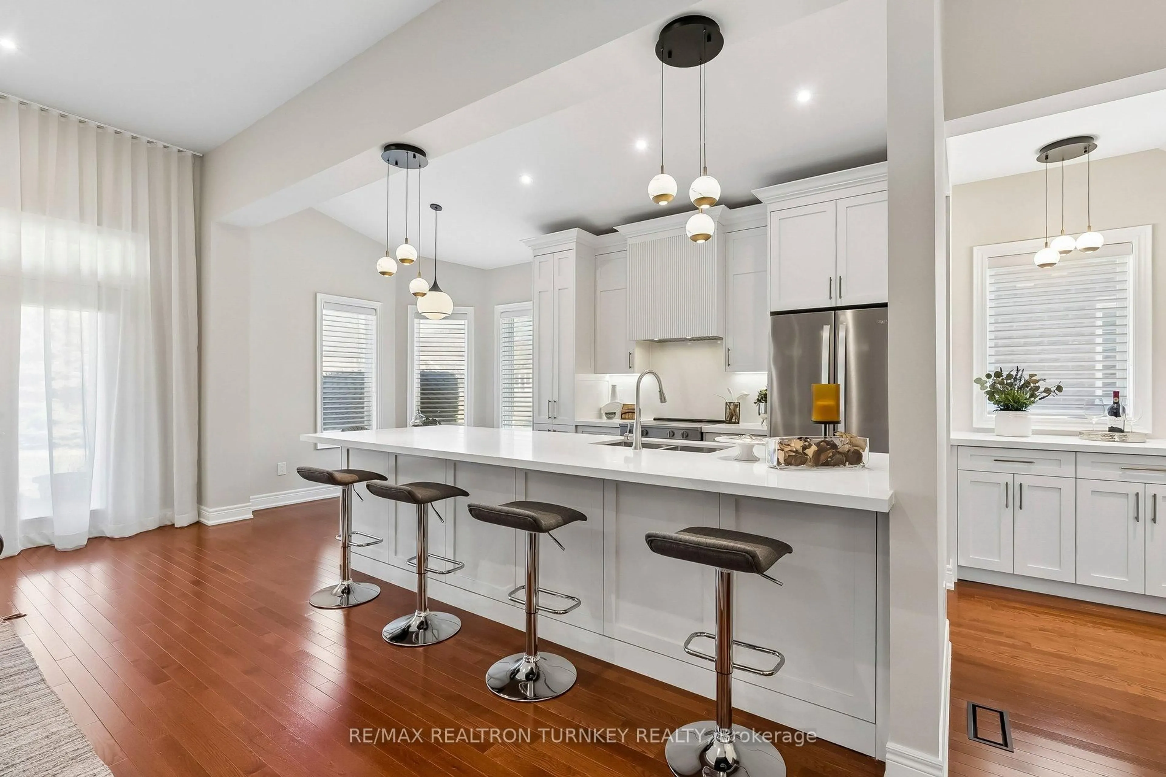 Open concept kitchen, unknown for 3 Little Ben, Whitchurch-Stouffville Ontario L4A 0K5