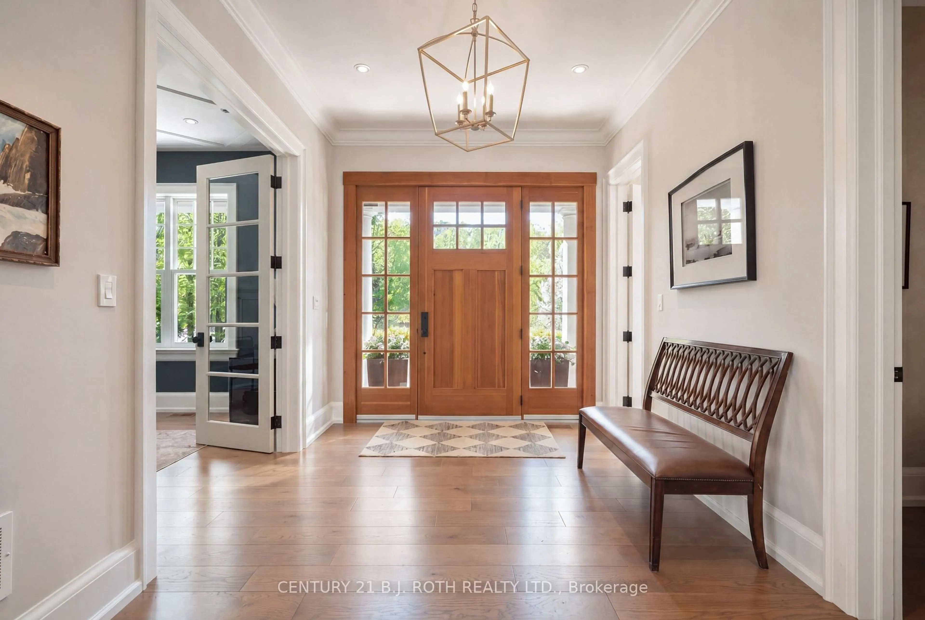 Indoor entryway for 1715 Wilkinson St, Innisfil Ontario L9S 5A8