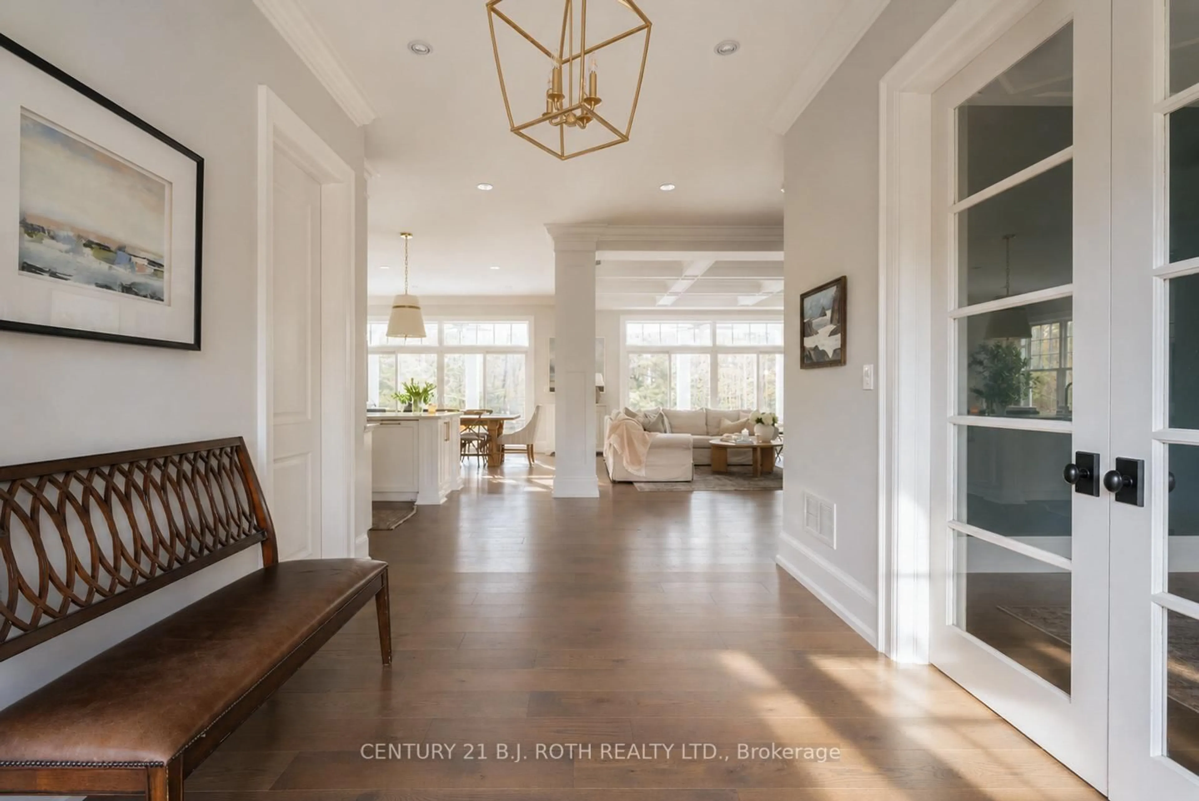 Indoor entryway for 1715 Wilkinson St, Innisfil Ontario L9S 5A8