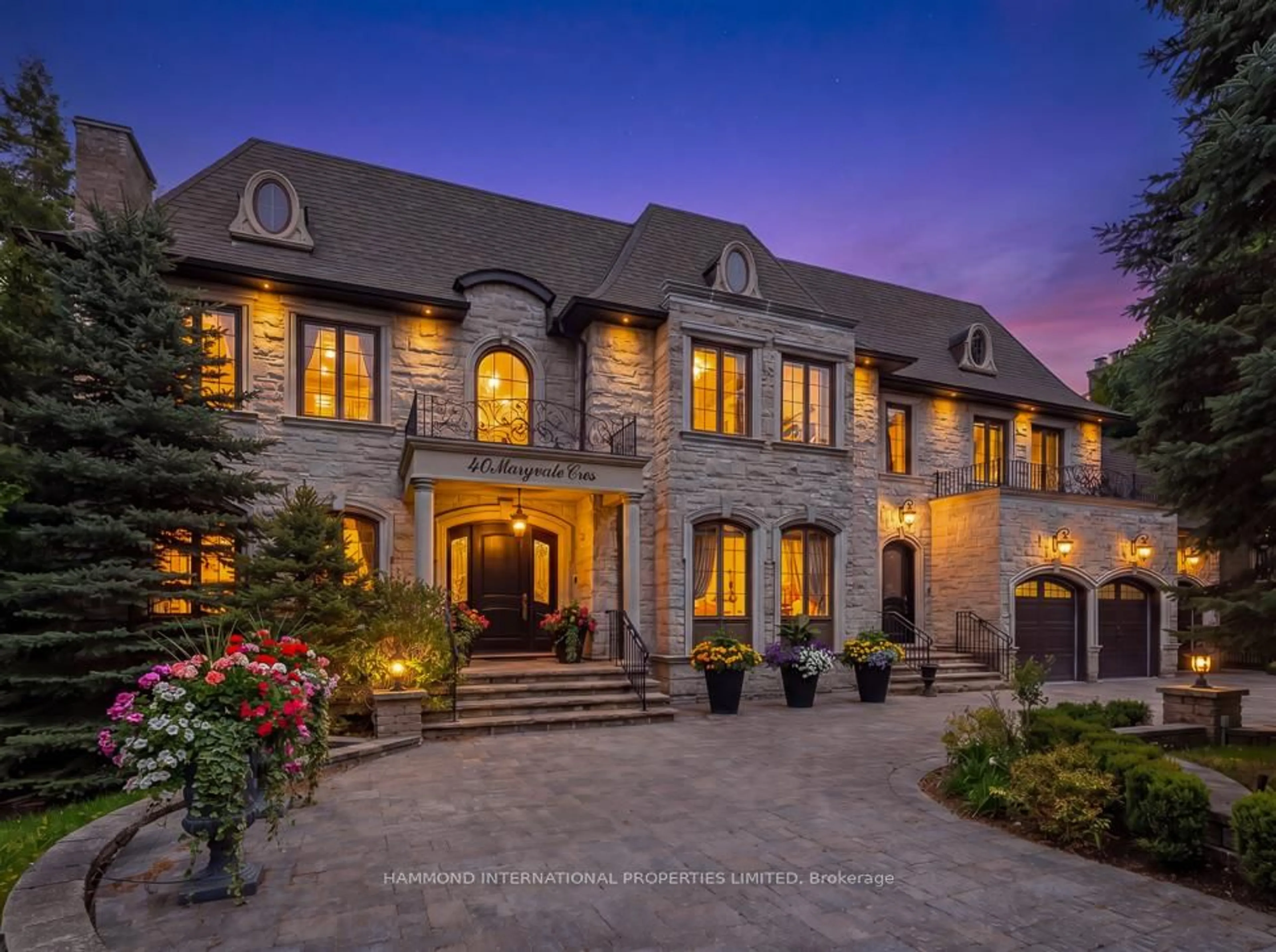 Home with brick exterior material, unknown for 40 Maryvale Cres, Richmond Hill Ontario L4C 6P8