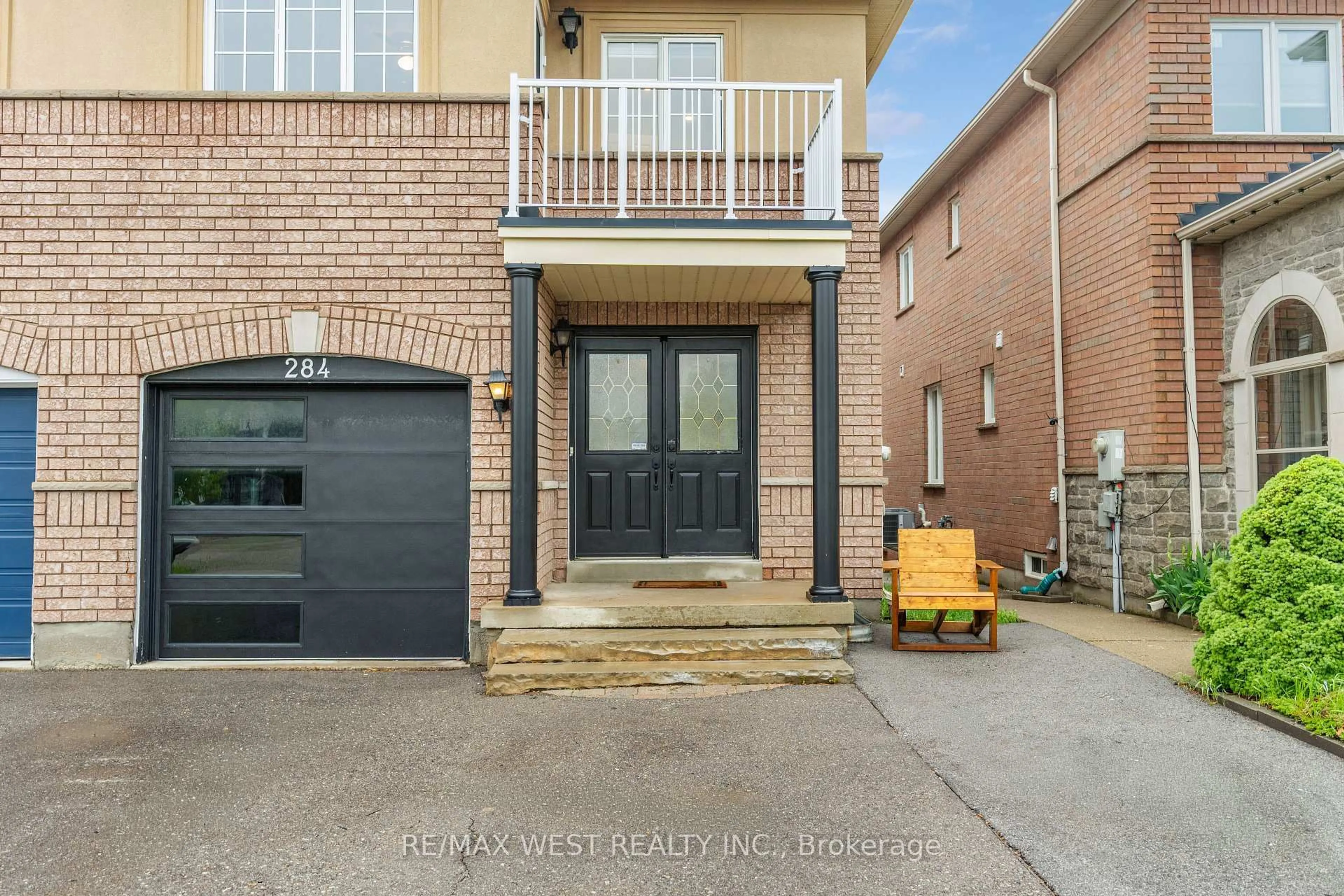 Home with brick exterior material, street for 284 Monte Carlo Dr, Vaughan Ontario L4H 1R2