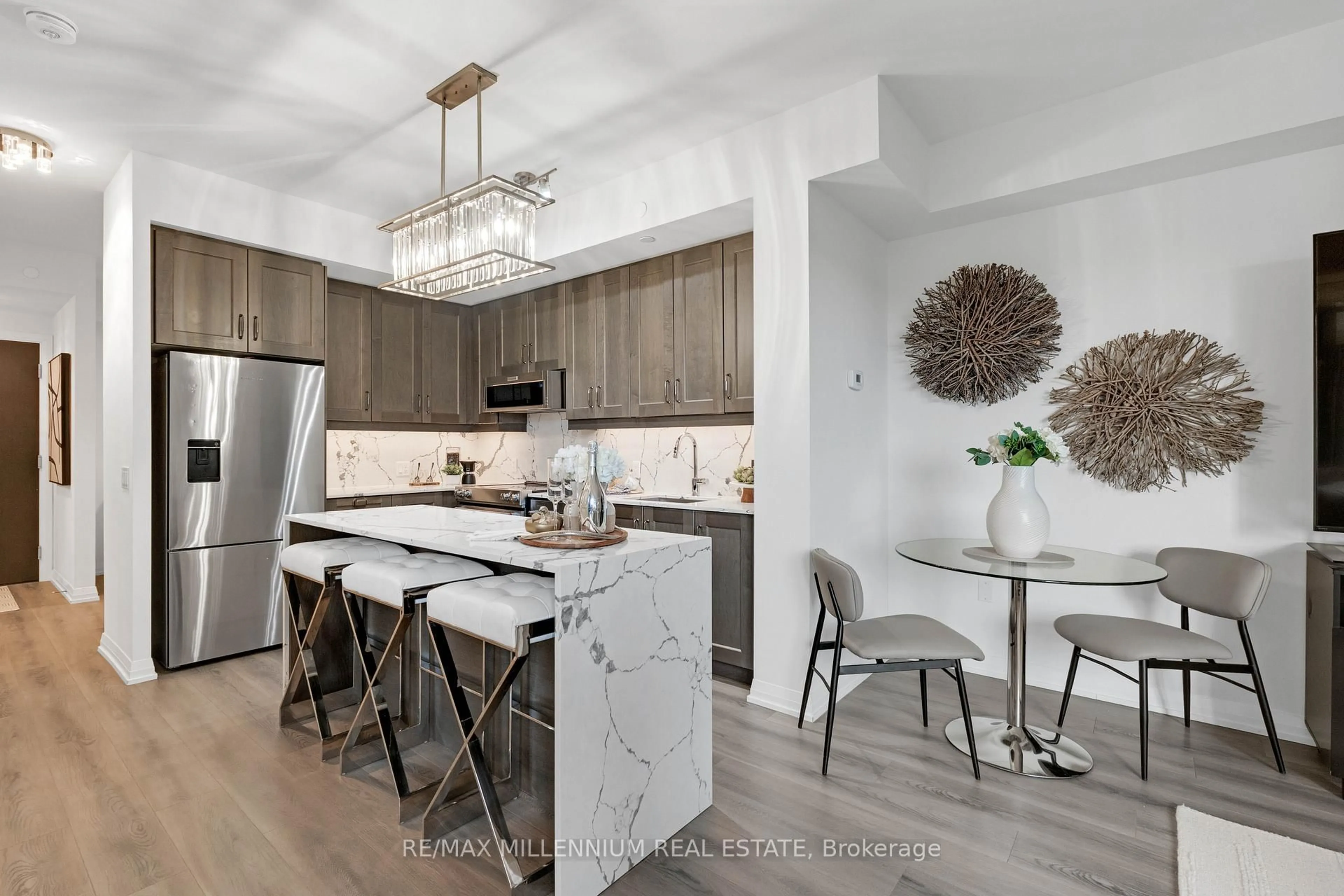 Contemporary kitchen, unknown for 9000 Jane St #209, Vaughan Ontario L4K 0M6