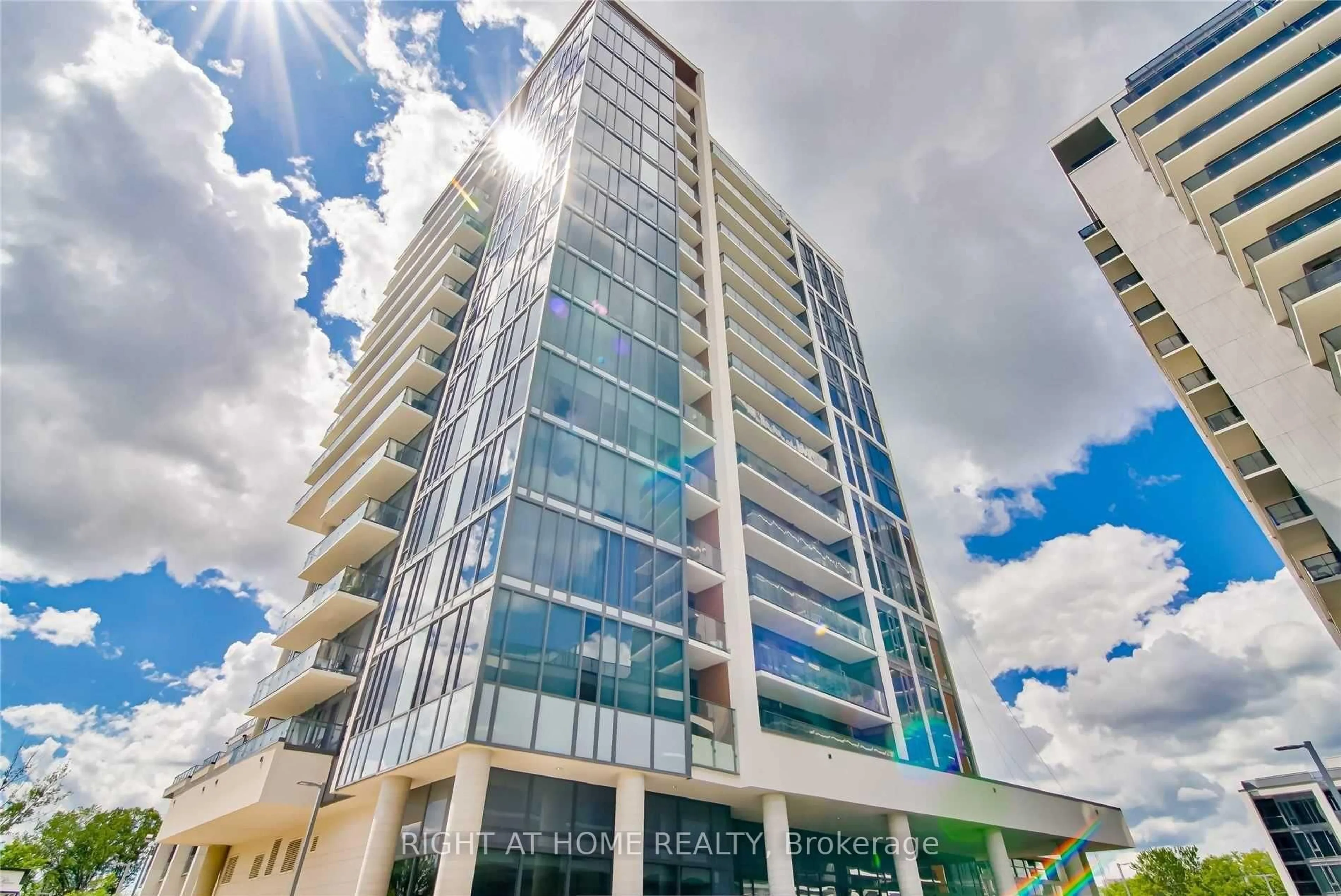 Unknown for 9816 Yonge St #1010, Richmond Hill Ontario L4C 0X5