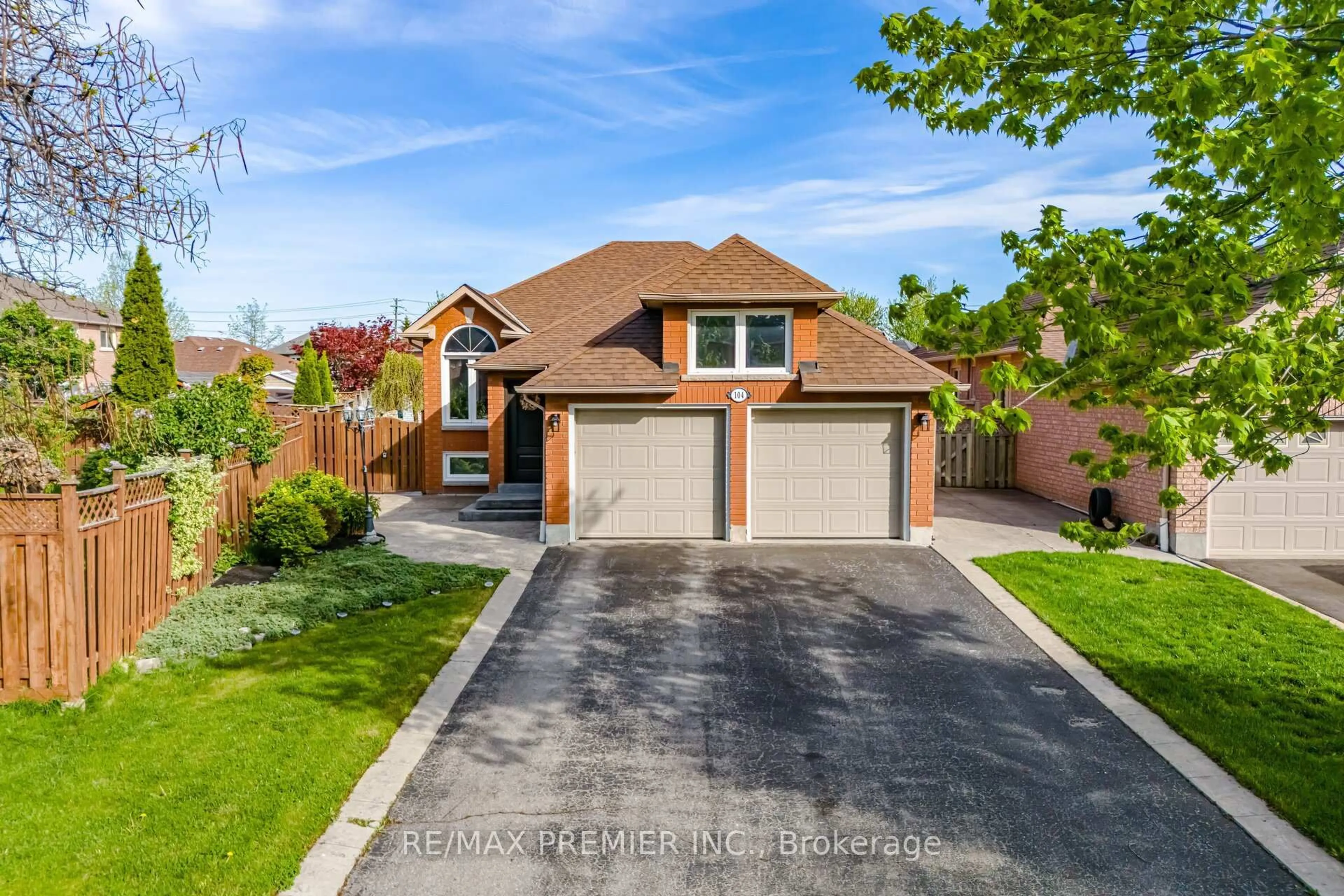 Home with brick exterior material, street for 104 Cresswell Ave, Vaughan Ontario L6A 2A1