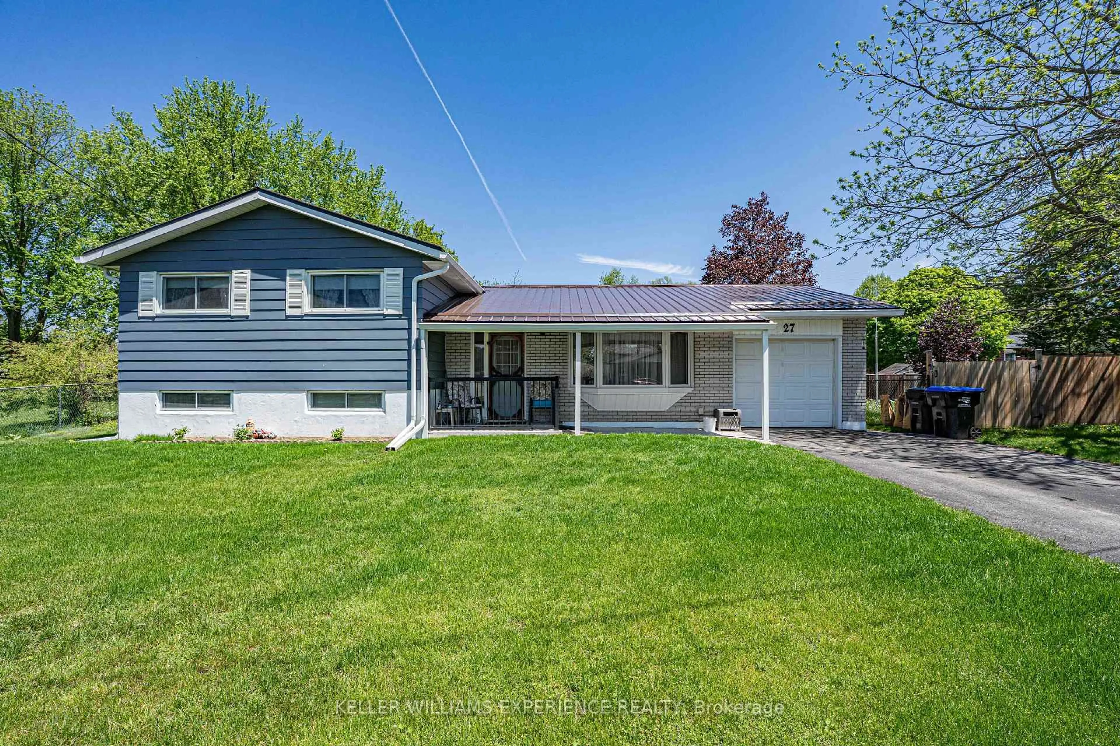Home with vinyl exterior material, street for 27 Larkdale Cres, Essa Ontario L0M 1B0