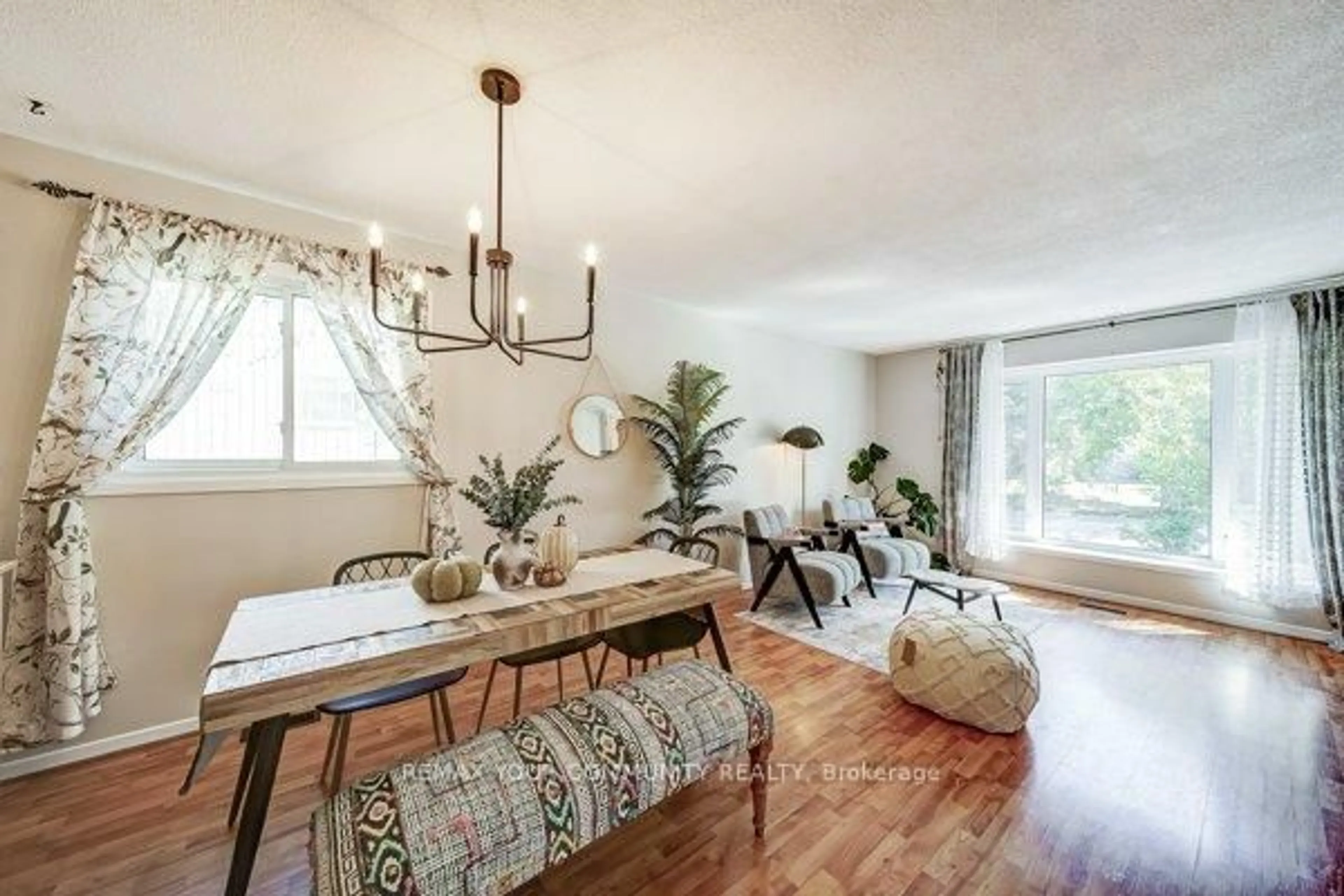 Dining room, unknown for 124 Tyson Dr, East Gwillimbury Ontario L0G 1H0