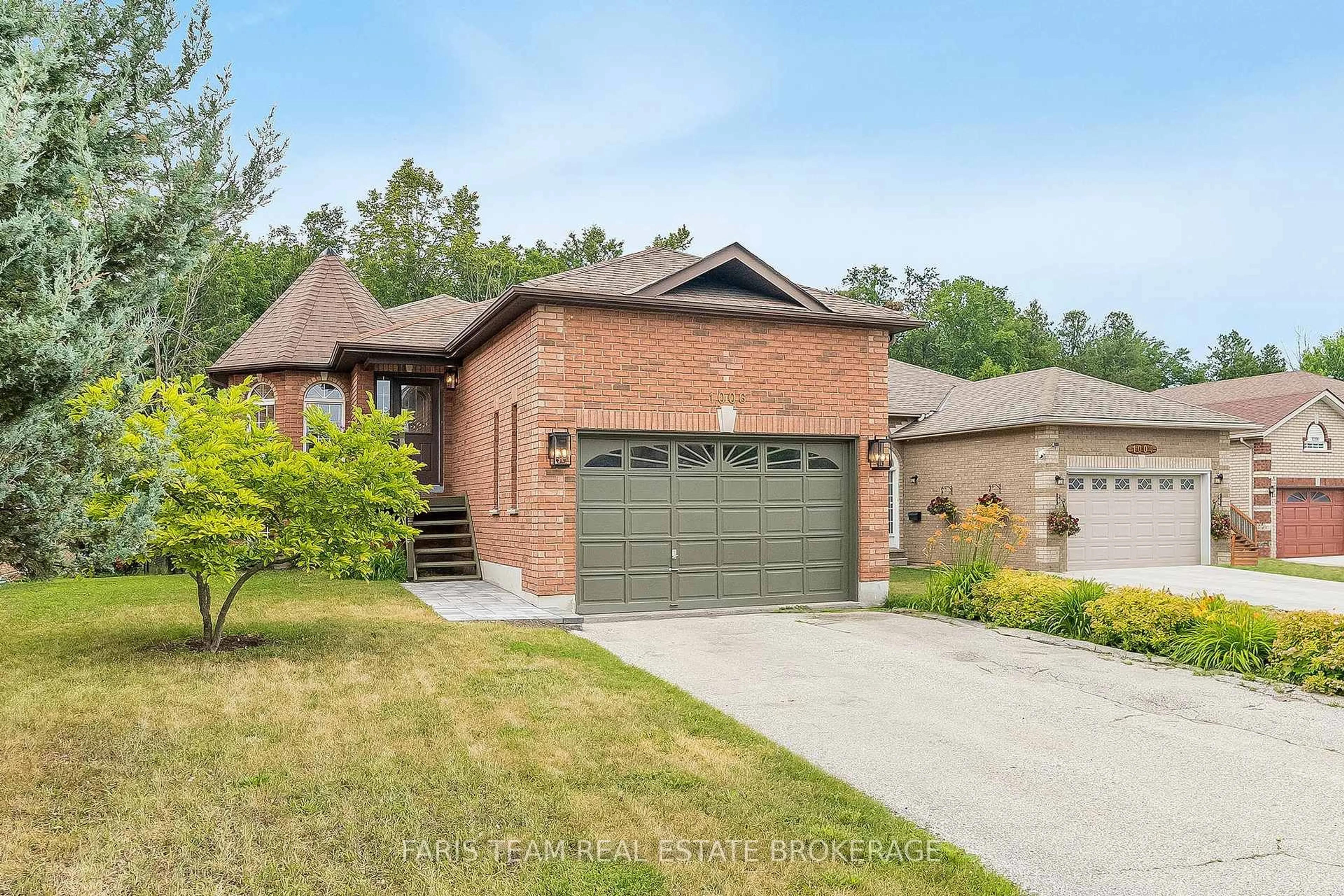 Home with brick exterior material, street for 1006 Leslie Dr, Innisfil Ontario L9S 2B2