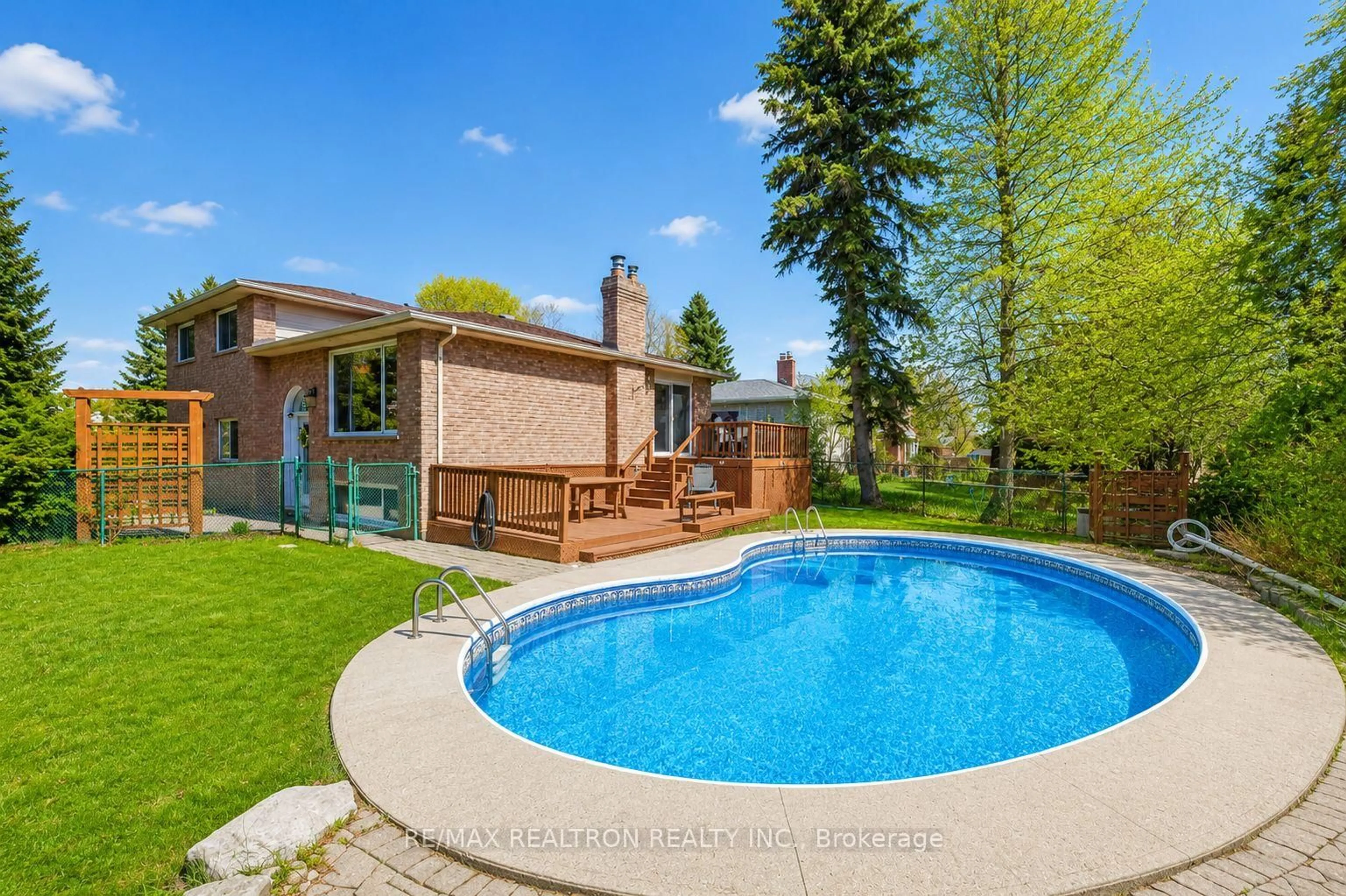 Unknown for 3 Earls Crt, East Gwillimbury Ontario L9N 1E5