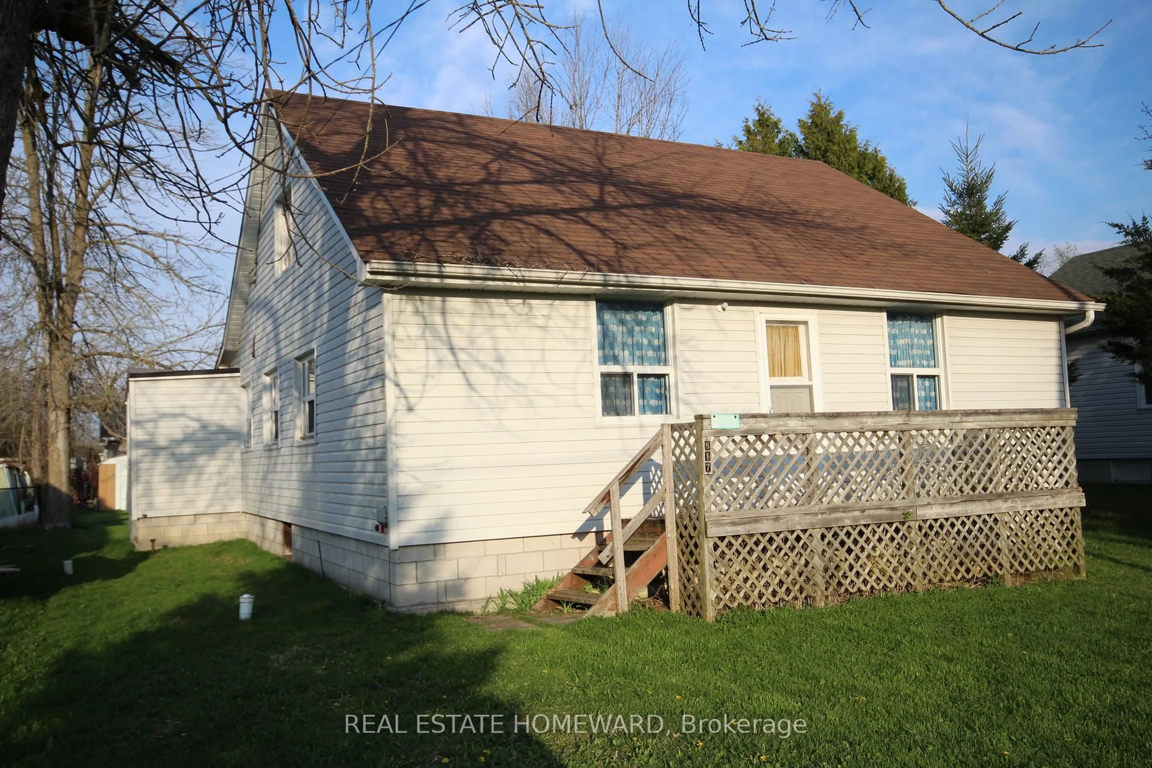 Shed for 27125 Woodbine Ave, Georgina Ontario L4P 3E9