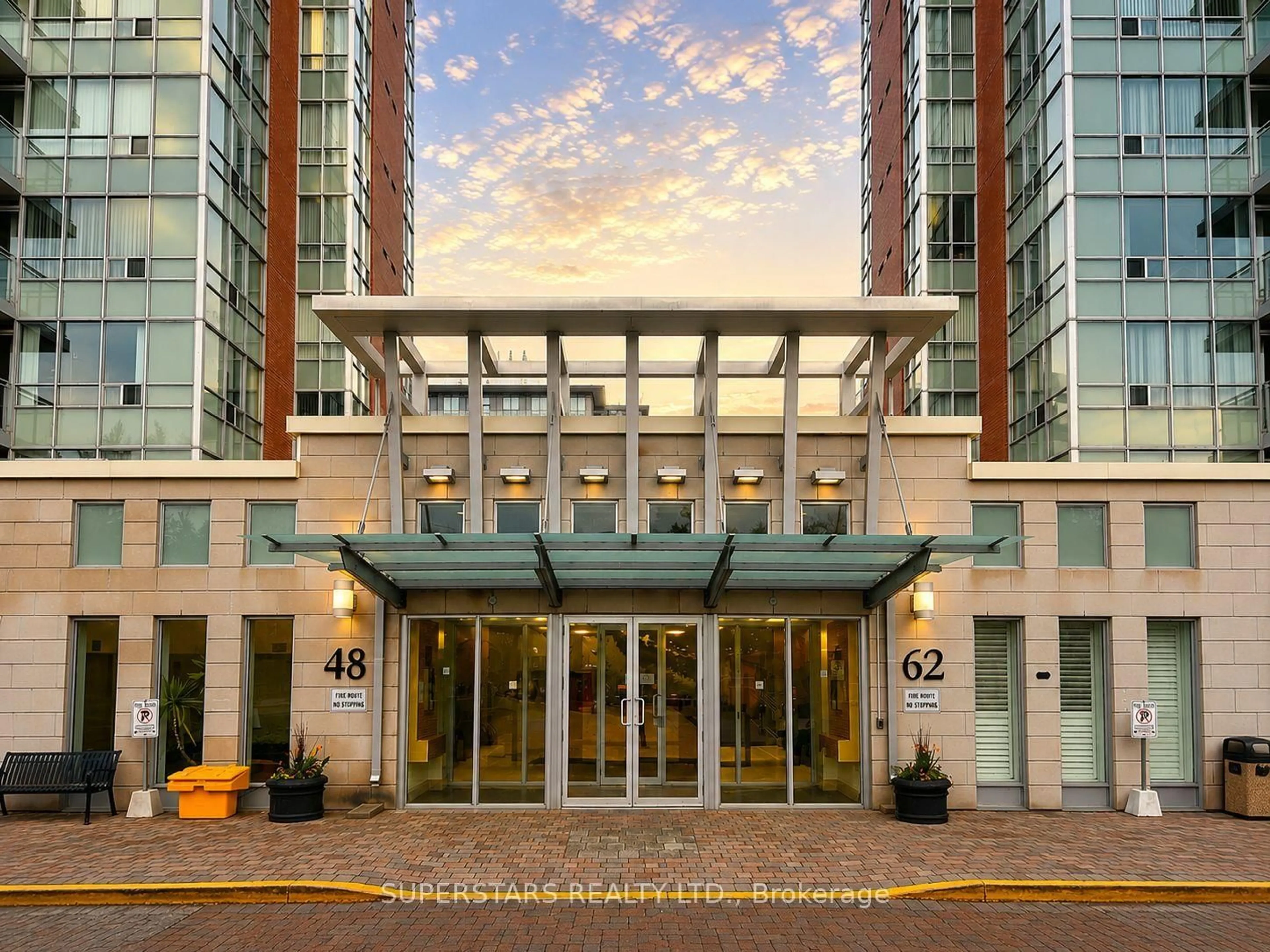 Indoor foyer for 62 Suncrest Blvd #509, Markham Ontario L3T 7Y6